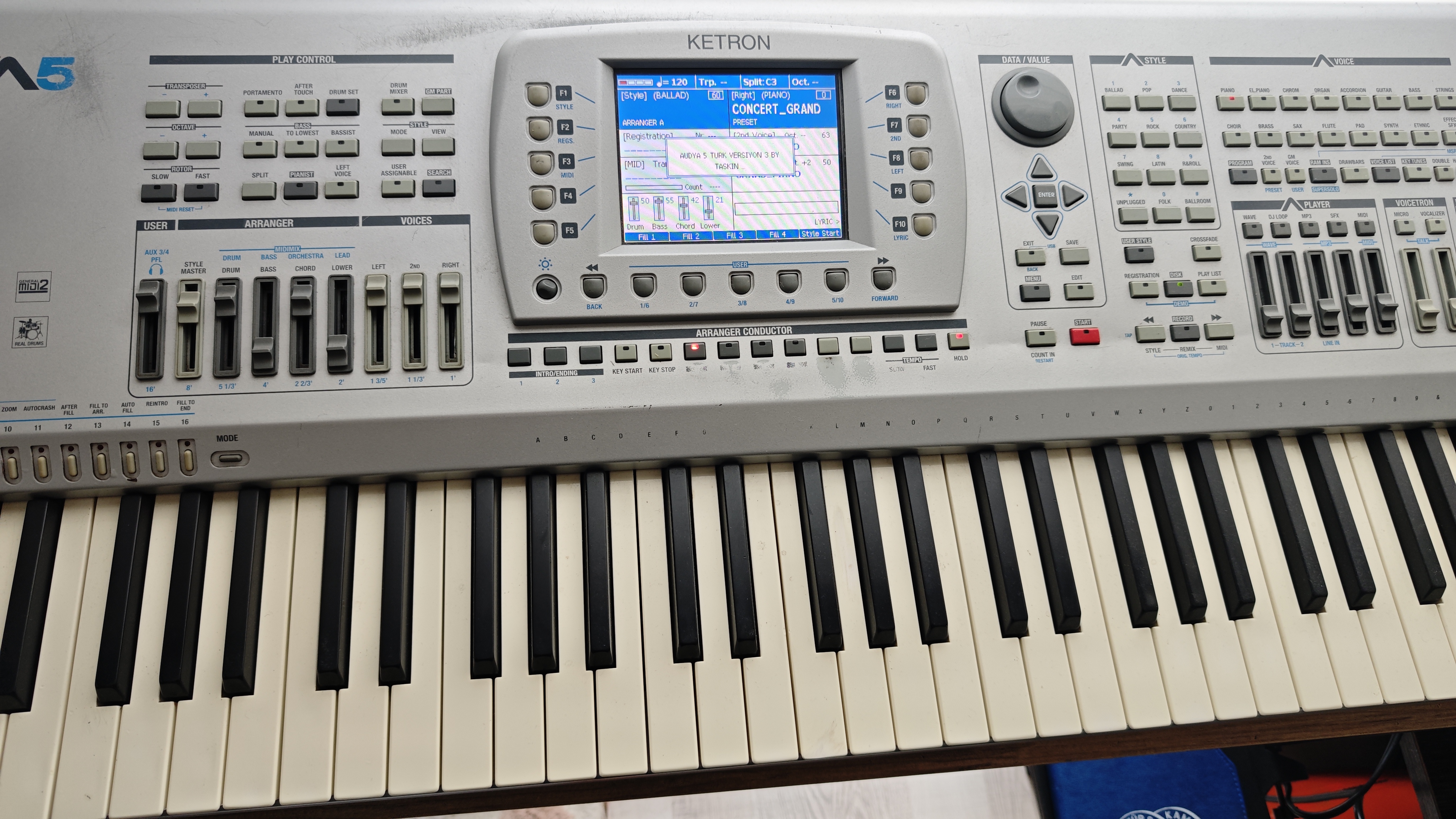 ketron audya5 klavye 1