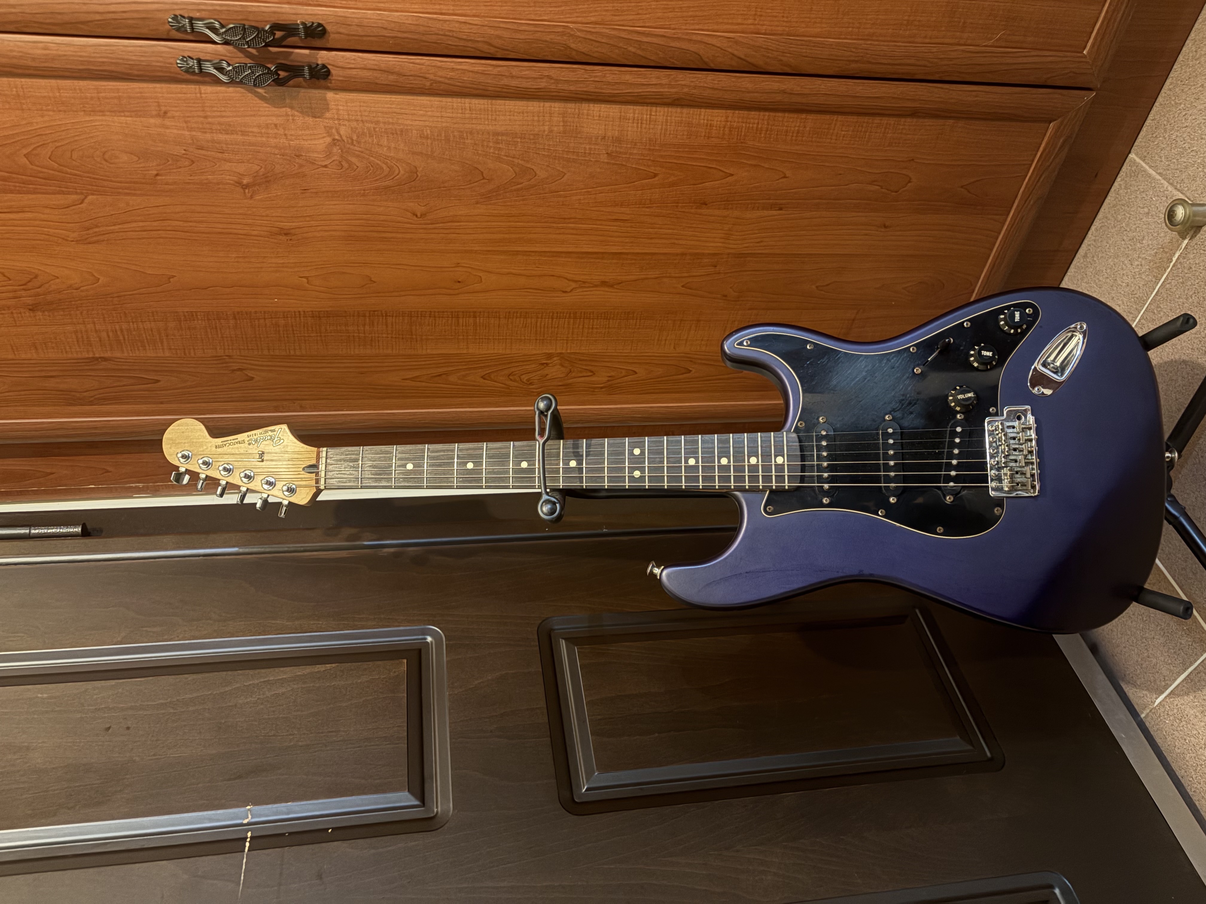 FENDER STRATOCASTER MEXİCO ELEKTRO GİTAR 1