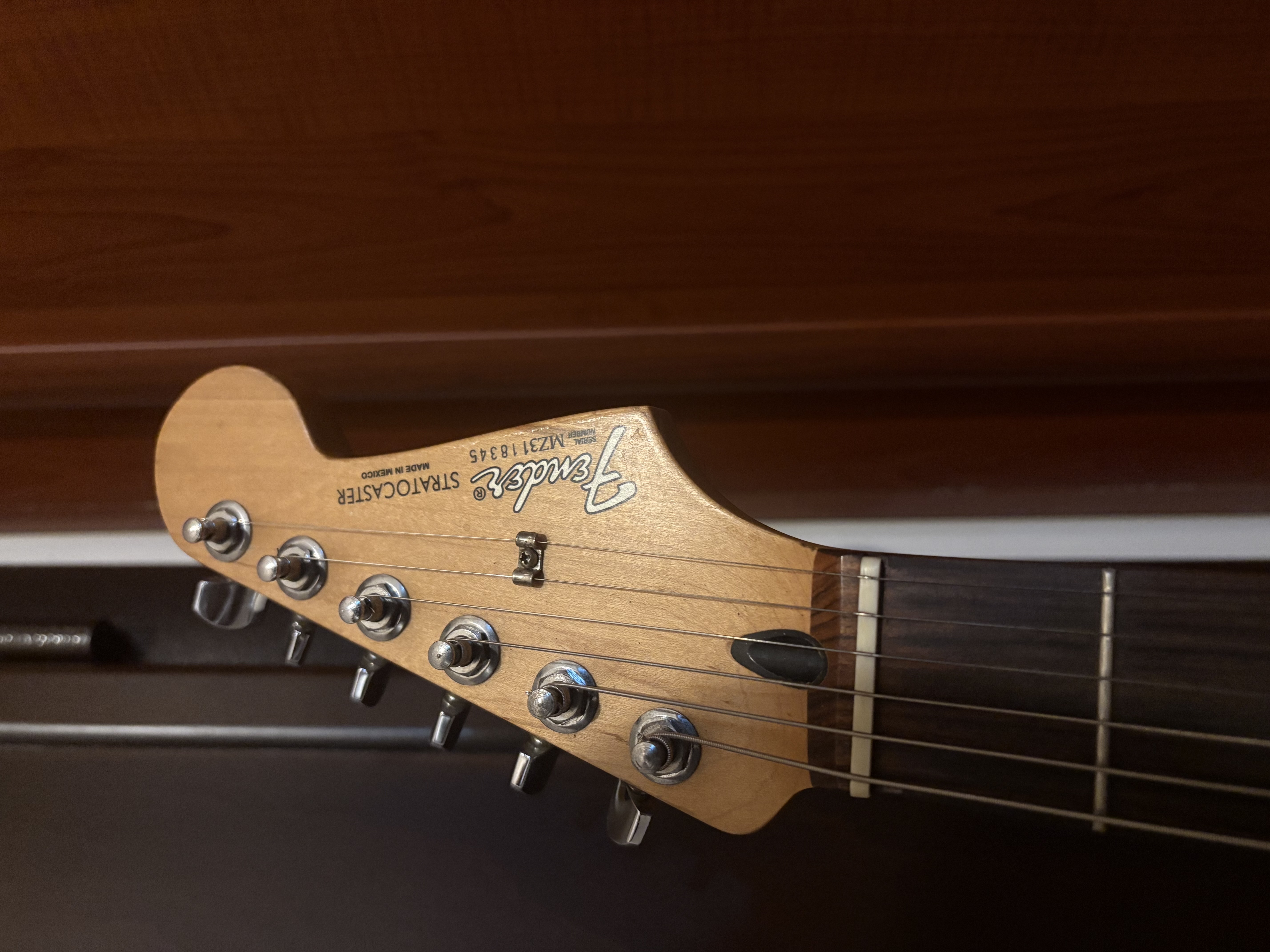 FENDER STRATOCASTER MEXİCO ELEKTRO GİTAR 4