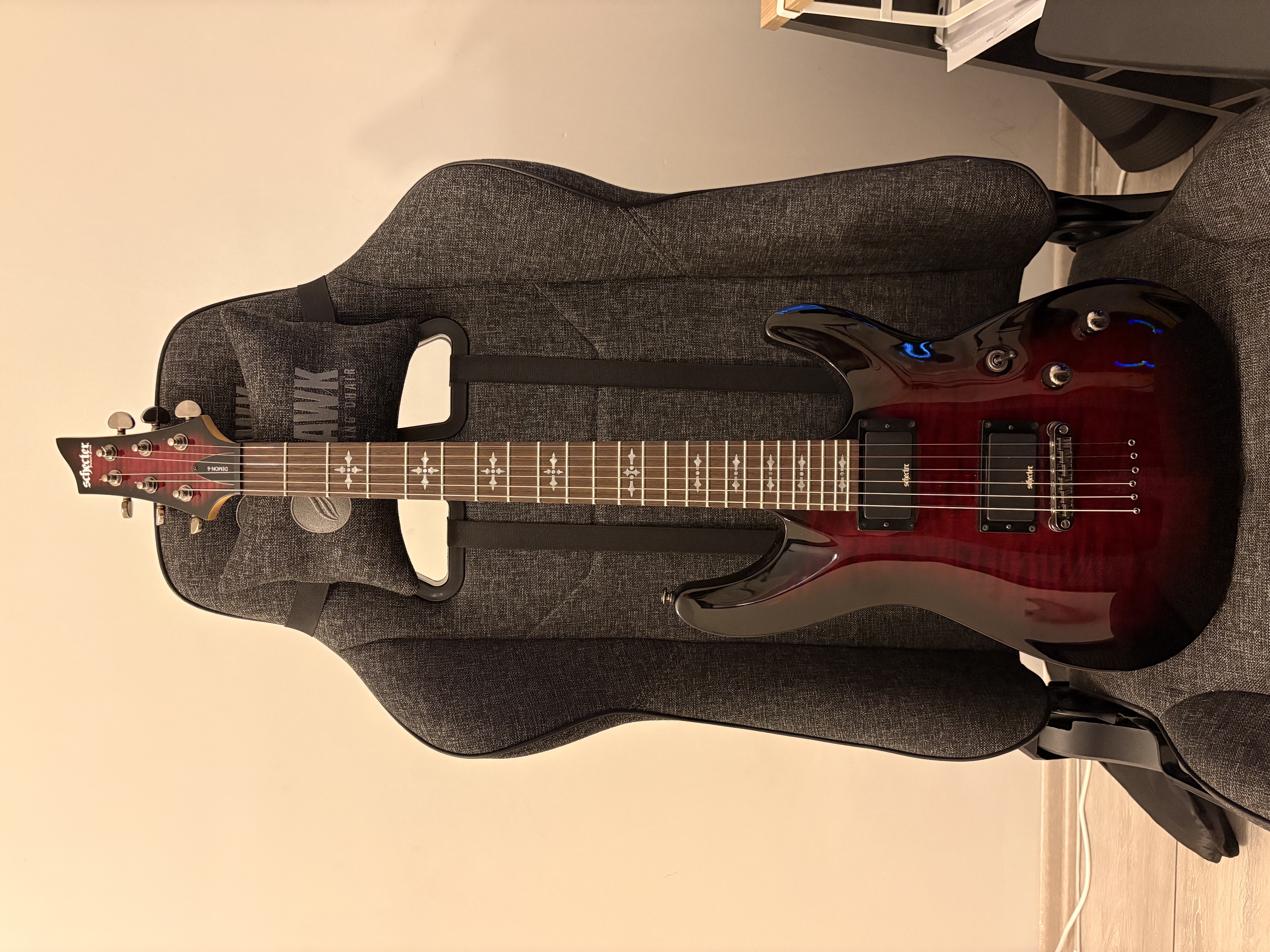 Schecter Demon 6 Crimson 1