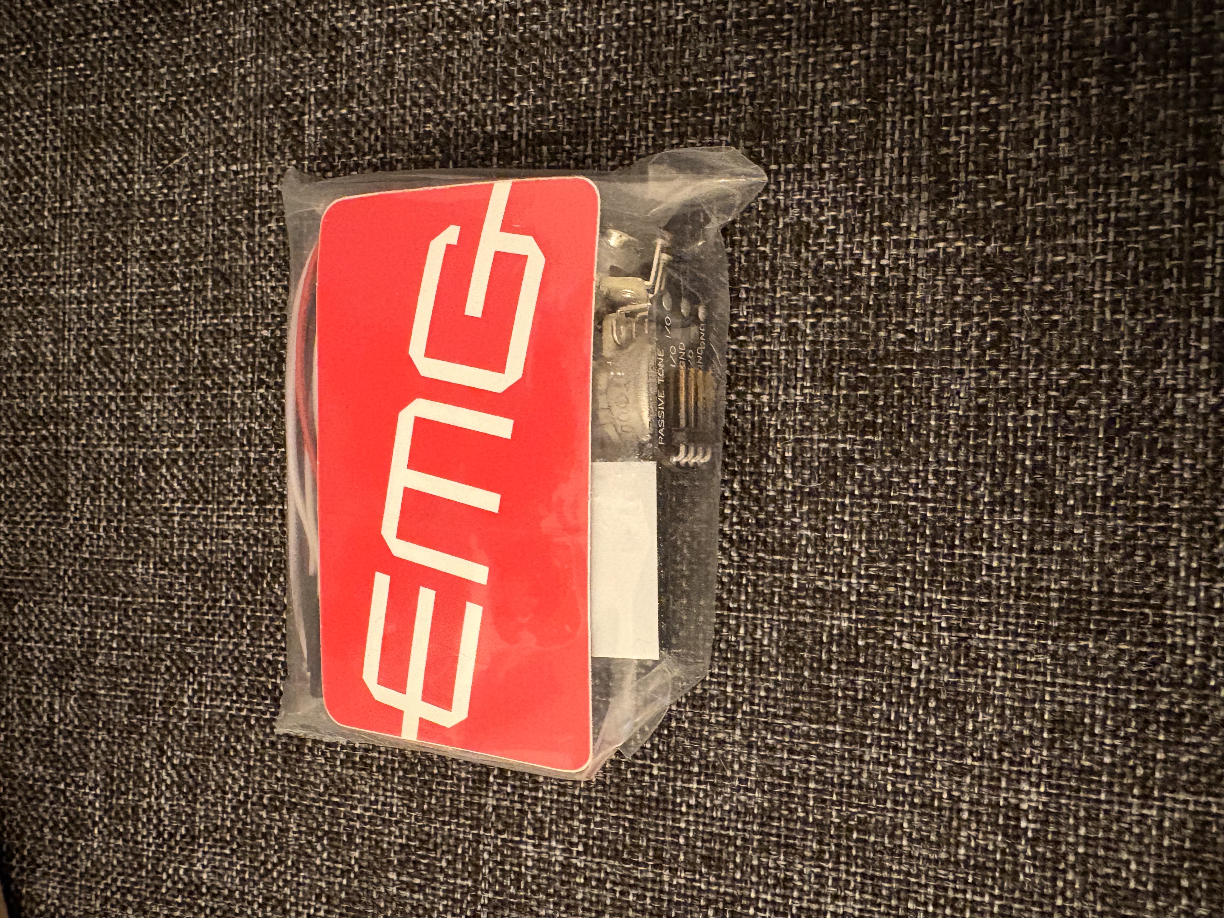 EMG 81 Active Neck Pickup Manyetik 4