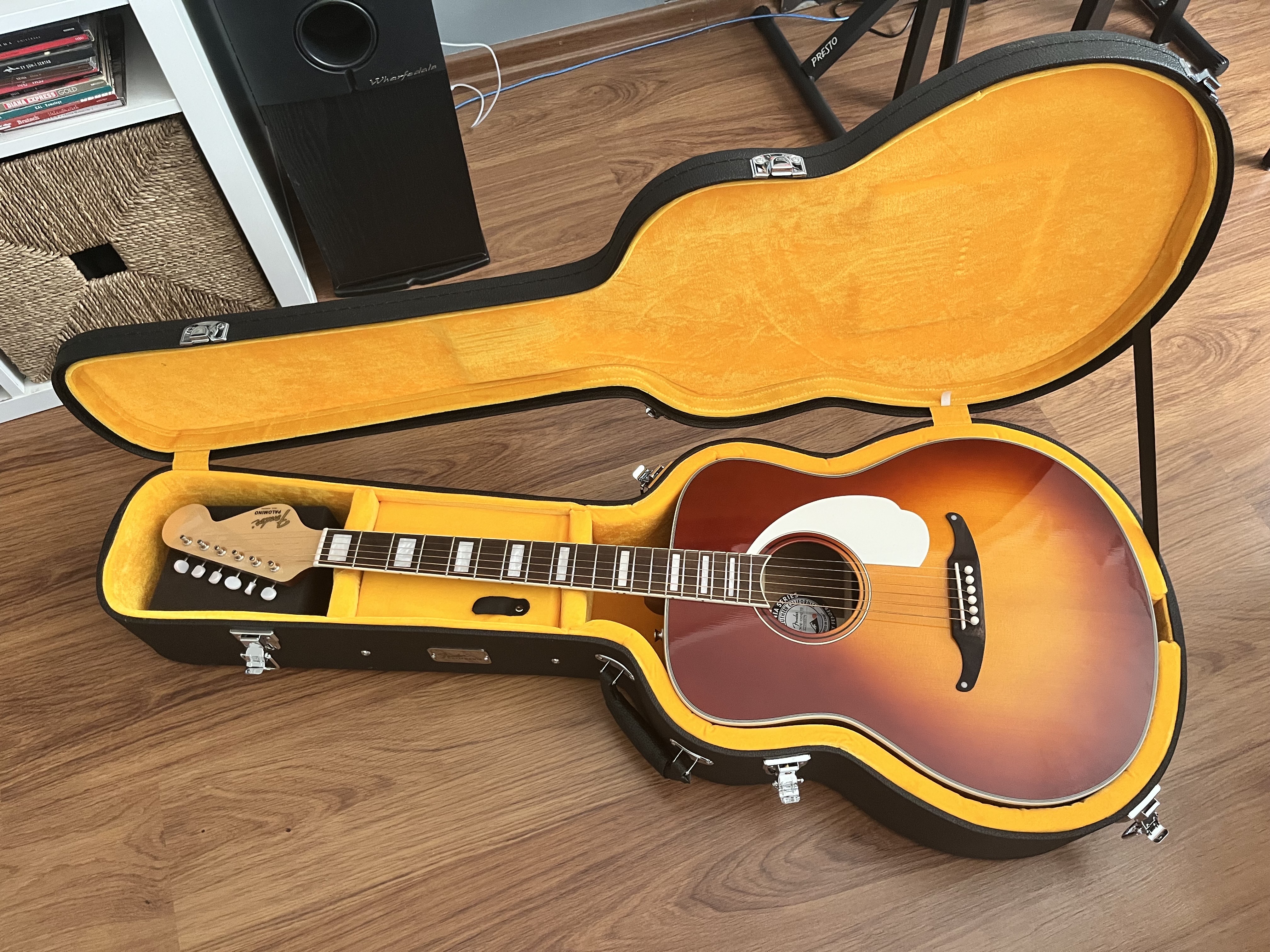 Fender California Vintage Palomino 2