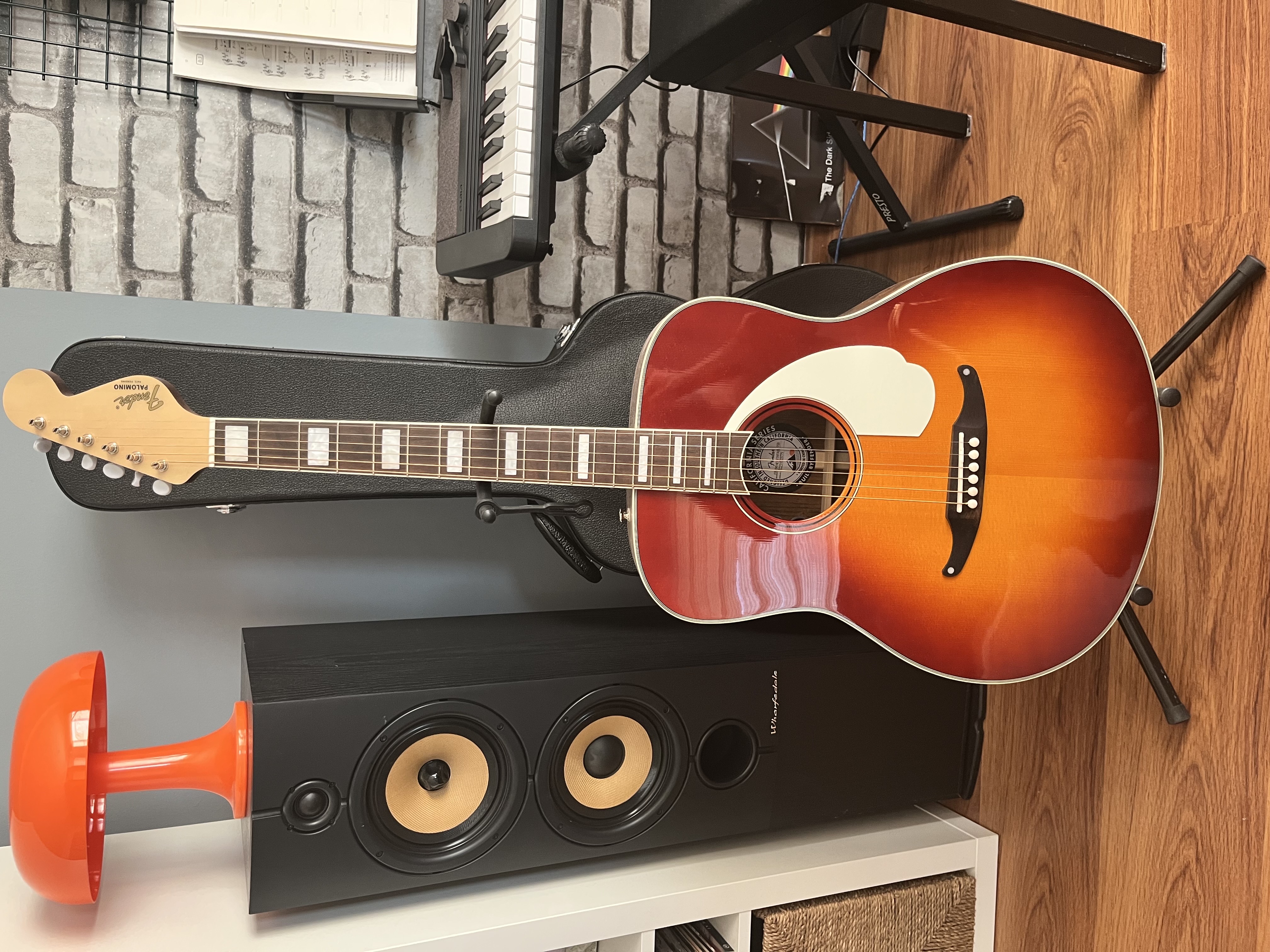Fender California Vintage Palomino 3