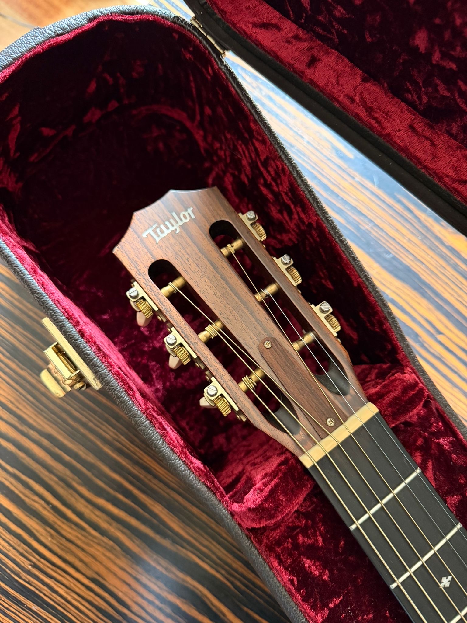 Taylor 312ce 12-Fret Elektro Akustik Gitar 6