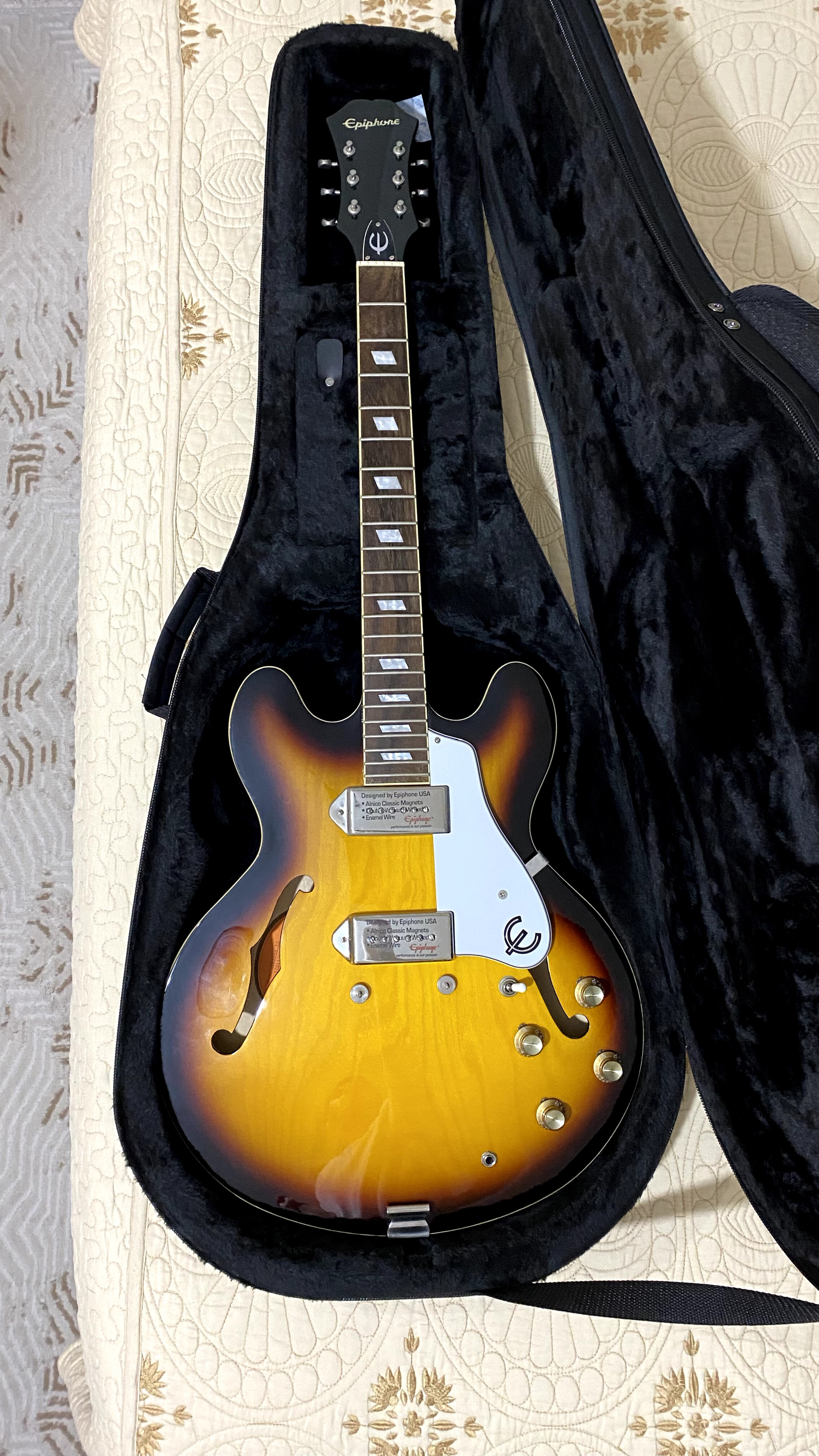 Epiphone Casino Sunburst 3