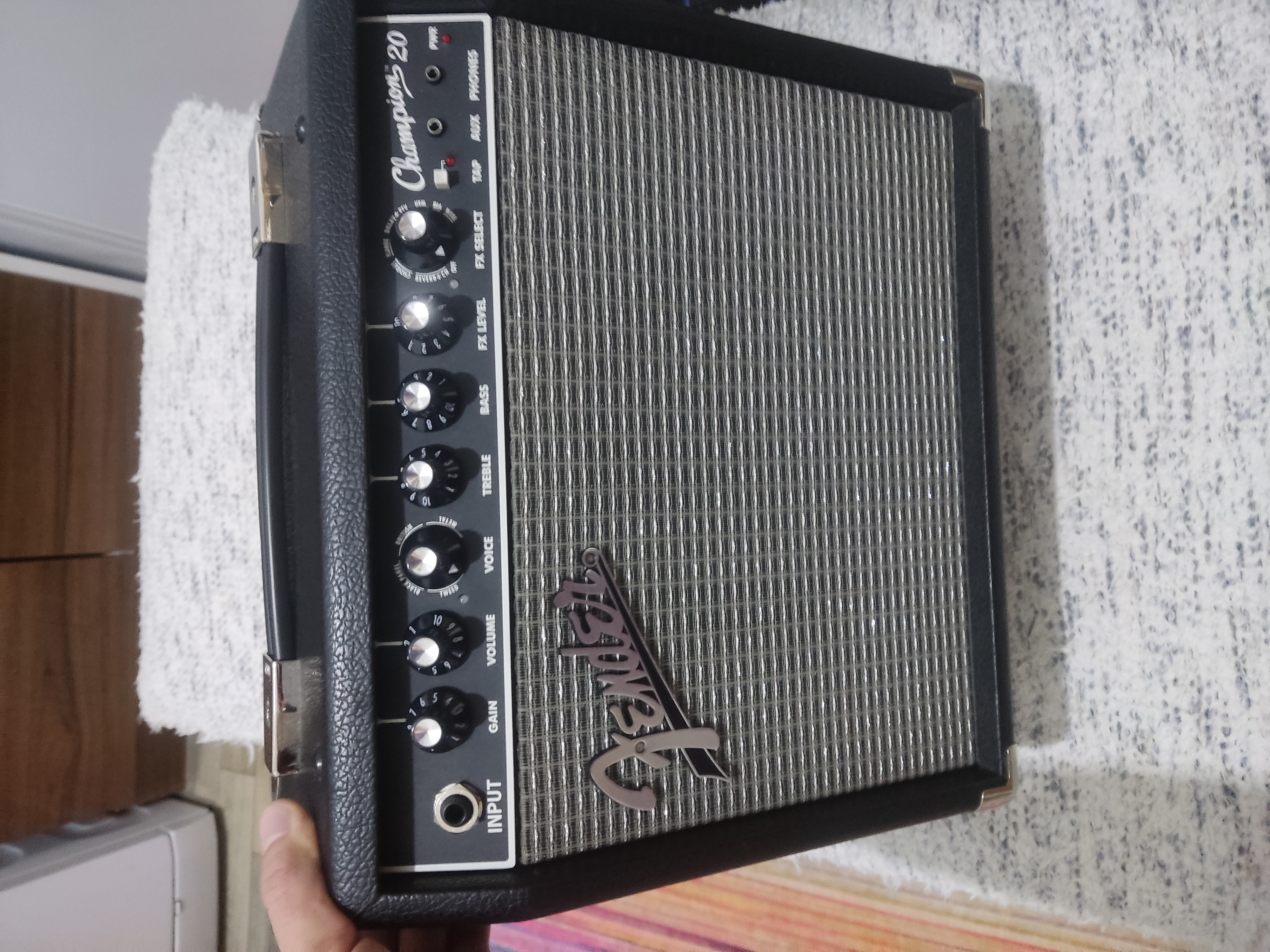 Fender Champion 20 Elektro Gitar Amfisi ( OLR 26-26032 ) 5