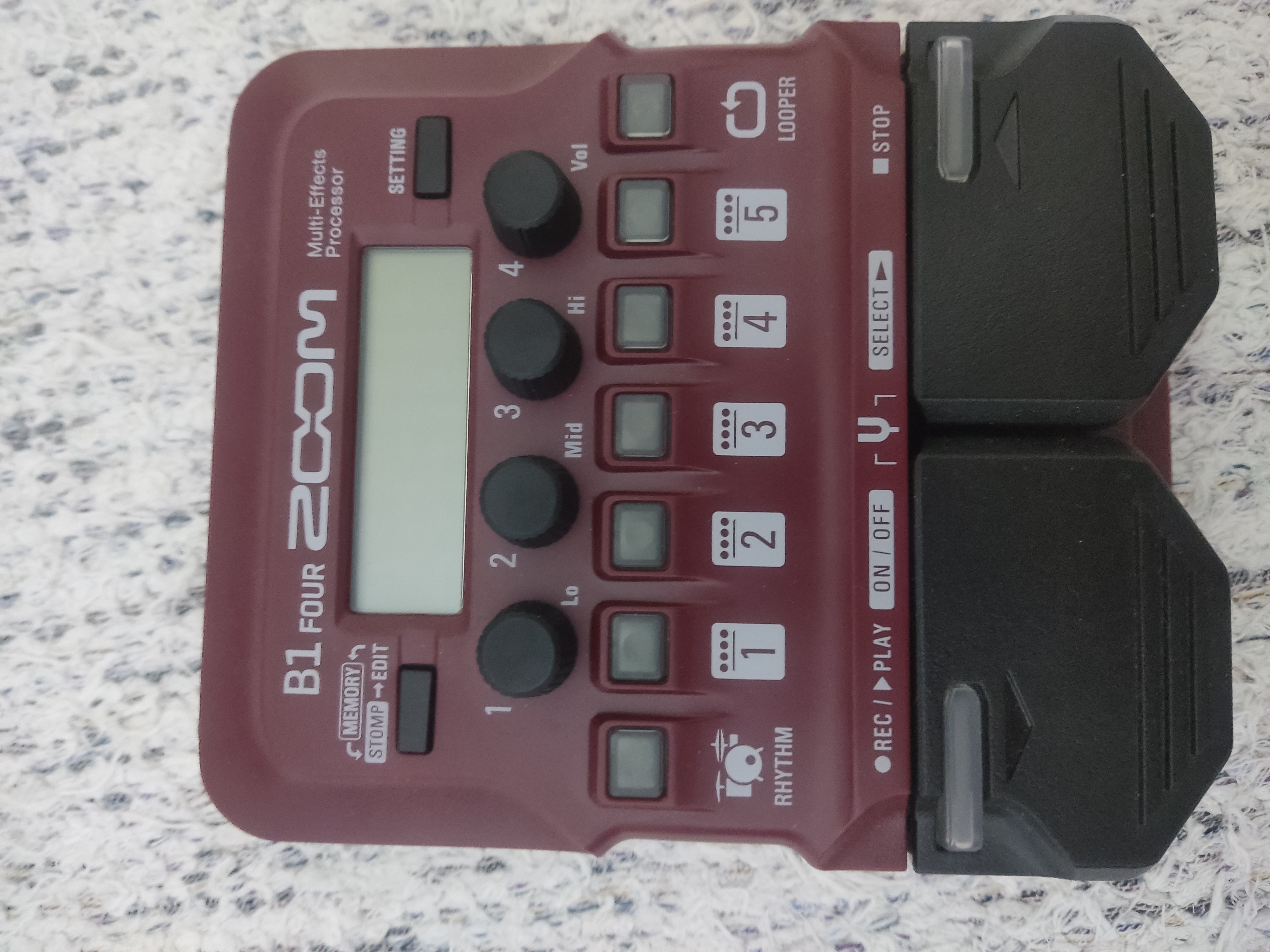 Zoom B1 FOUR Bass Multi-Efekt Prosesörü ( OLR 26-26034 ) 1