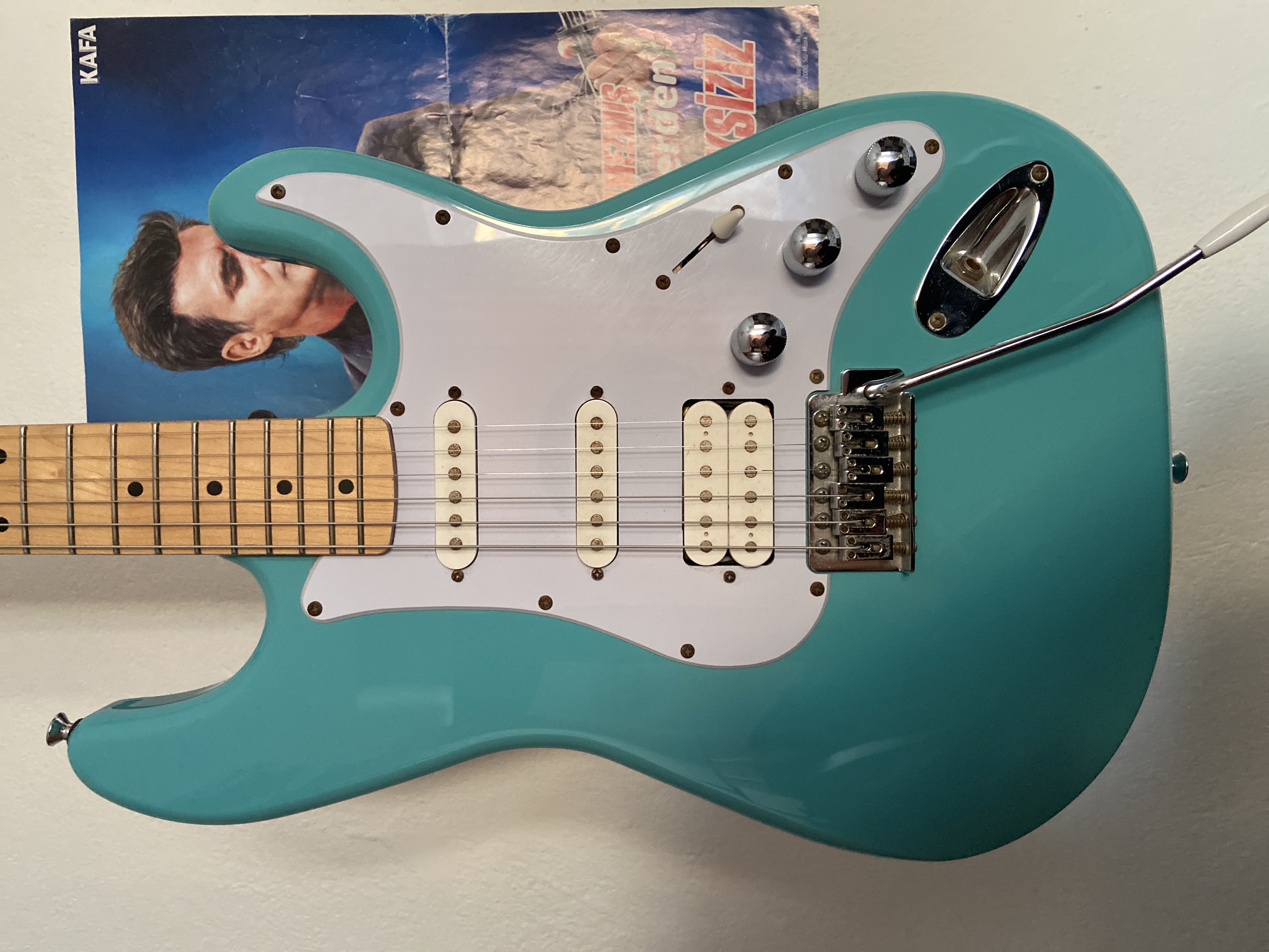 KRAMER FOCUS VT-2115 elektro gitar veBoston GA-15R combo amfi 3