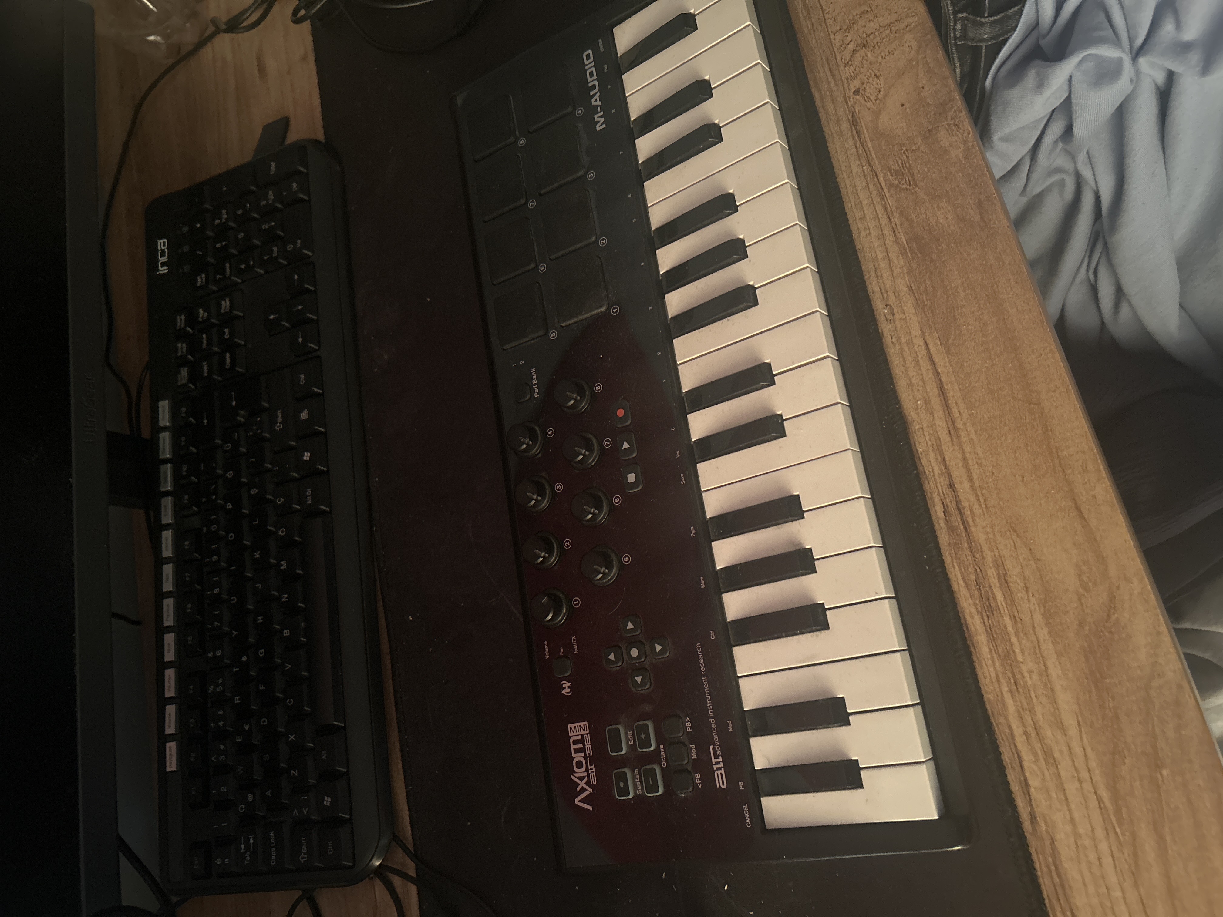 M-AUDİO axiom air 32 2