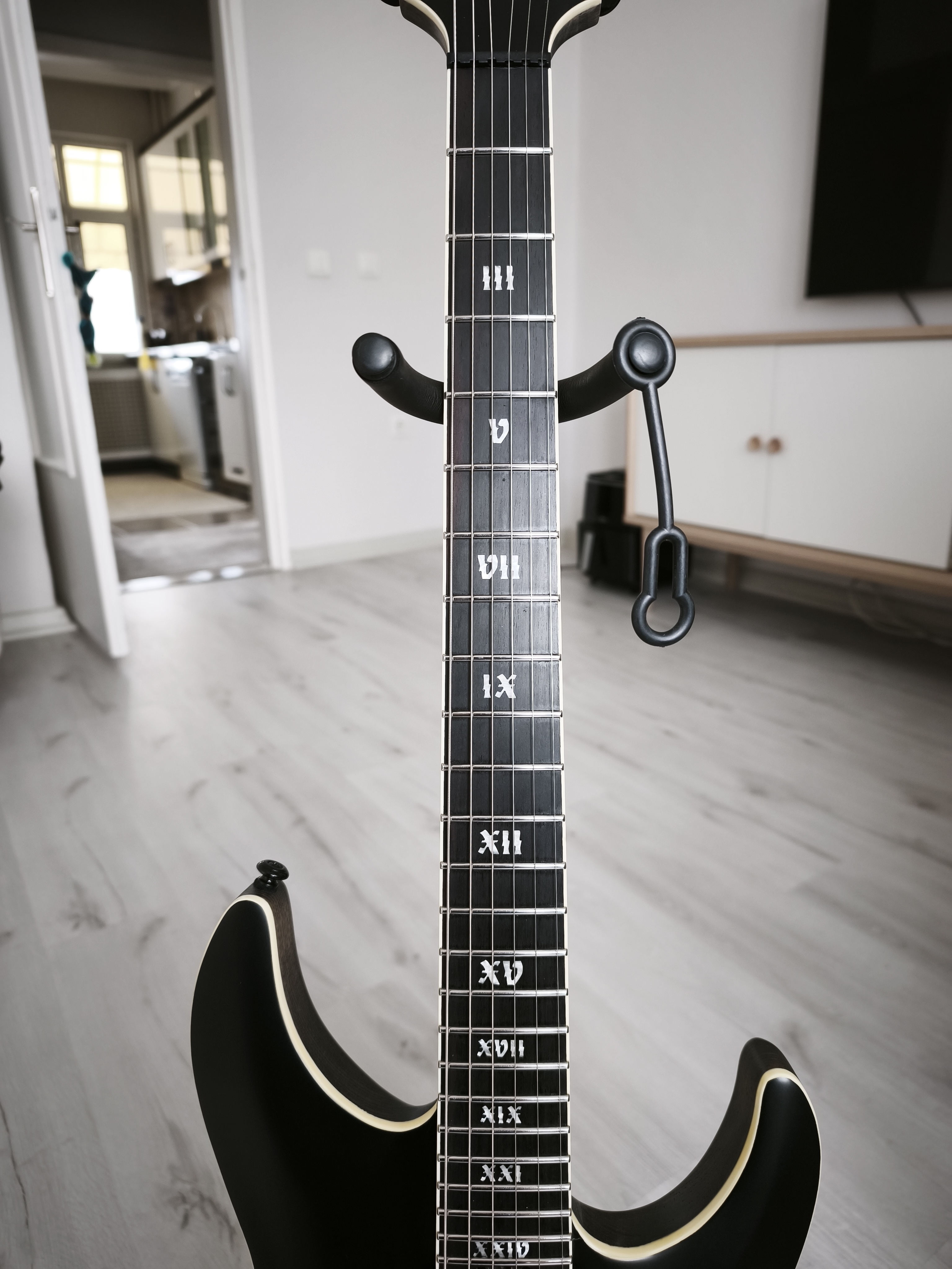 Schecter C-1 HT S SLS Elite Evil Twin Elektro Gitar (Mat Siyah) 4