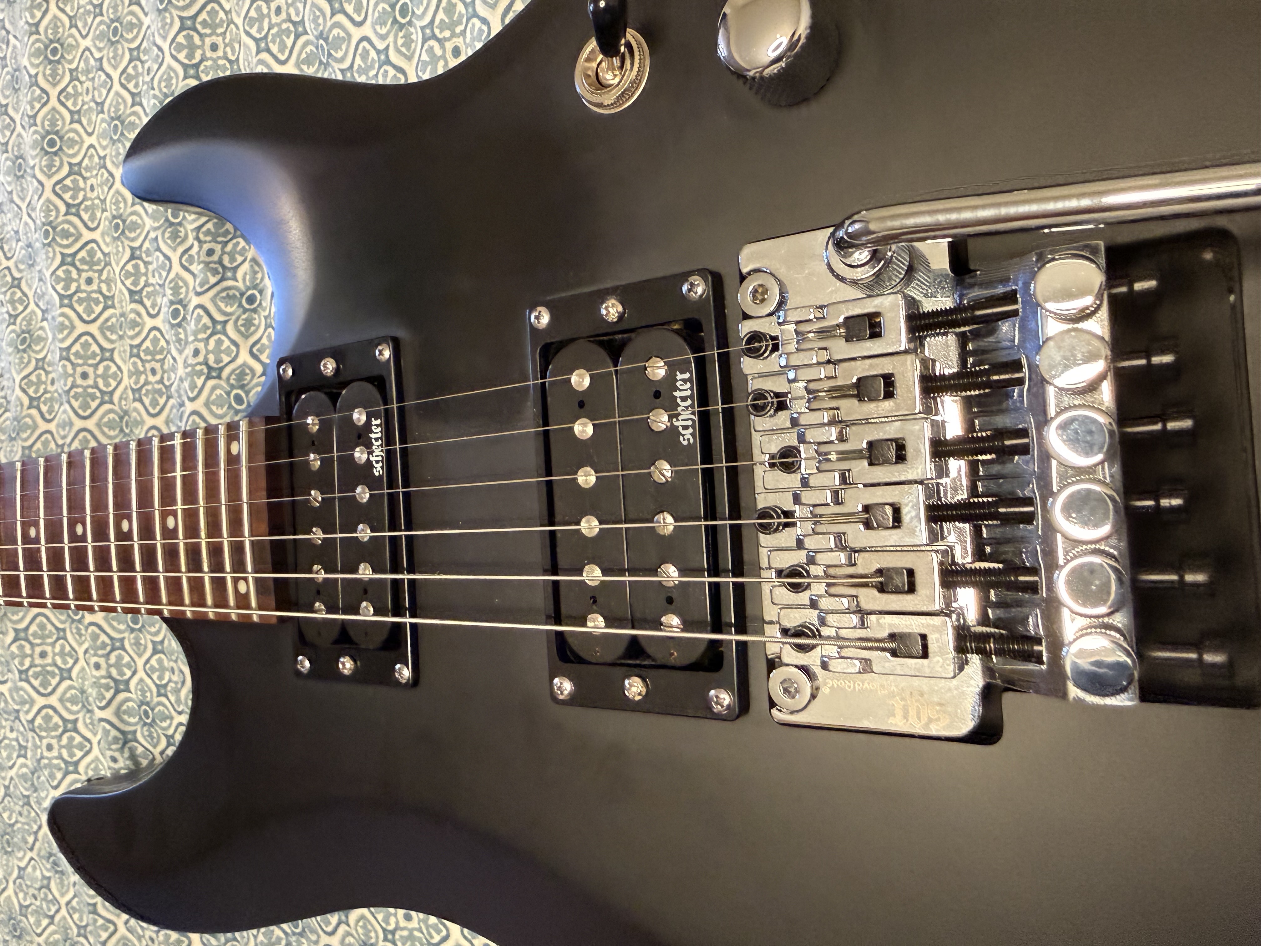 Schecter C-6 FR Deluxe Elektro Gitar (Mat Siyah) ( OLR OL-26043 ) 3