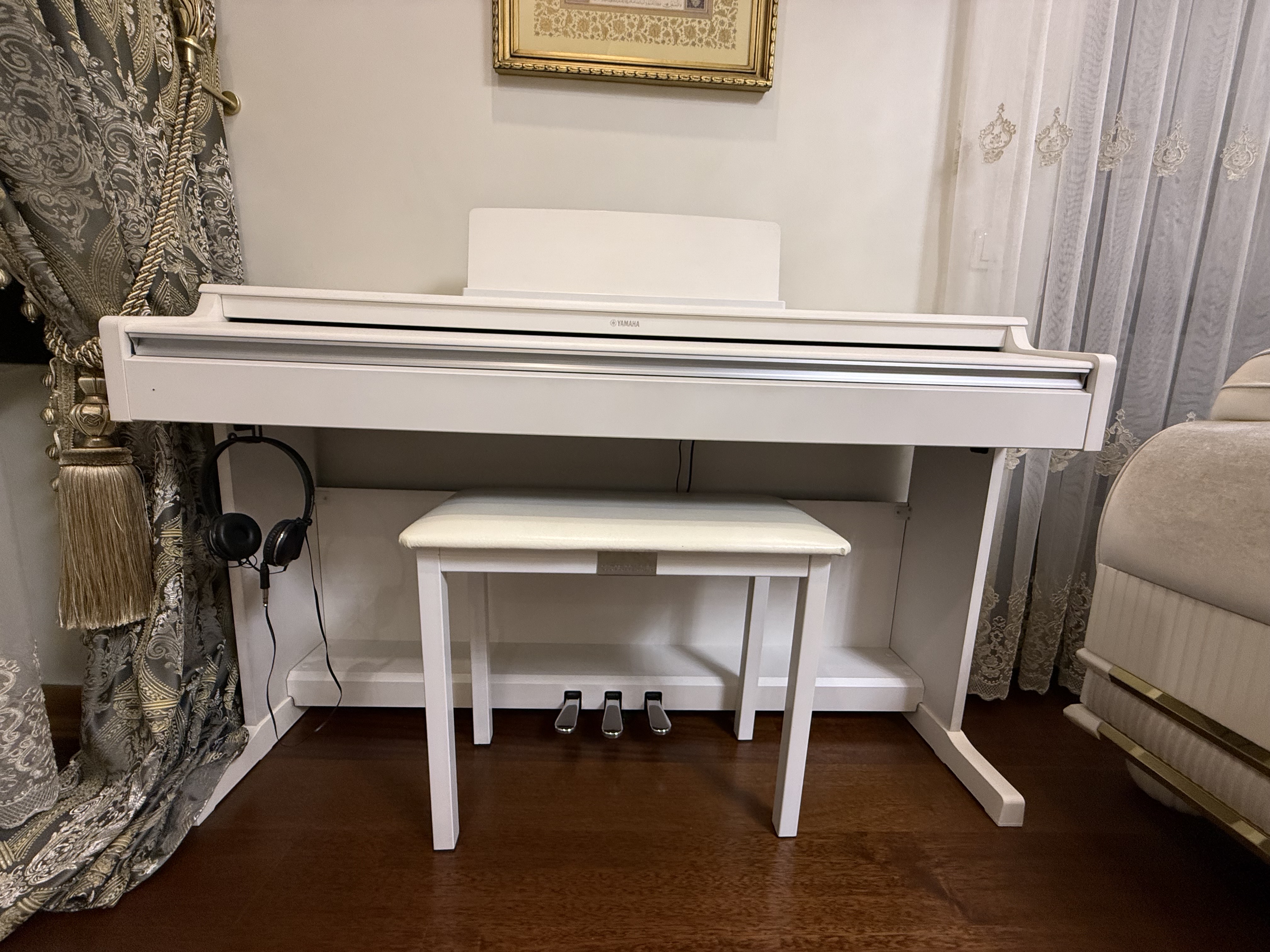 Yamaha Arius YDP 164 WH 1