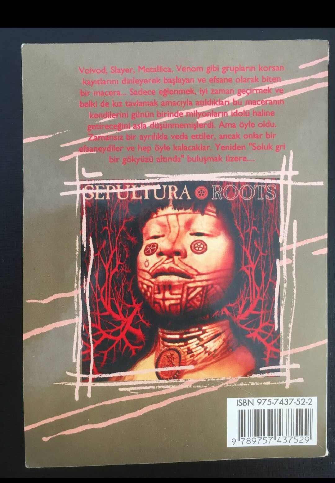 Sepultura İngilizce - Türkçe çevirili Şarkı sözleri kitabı 2