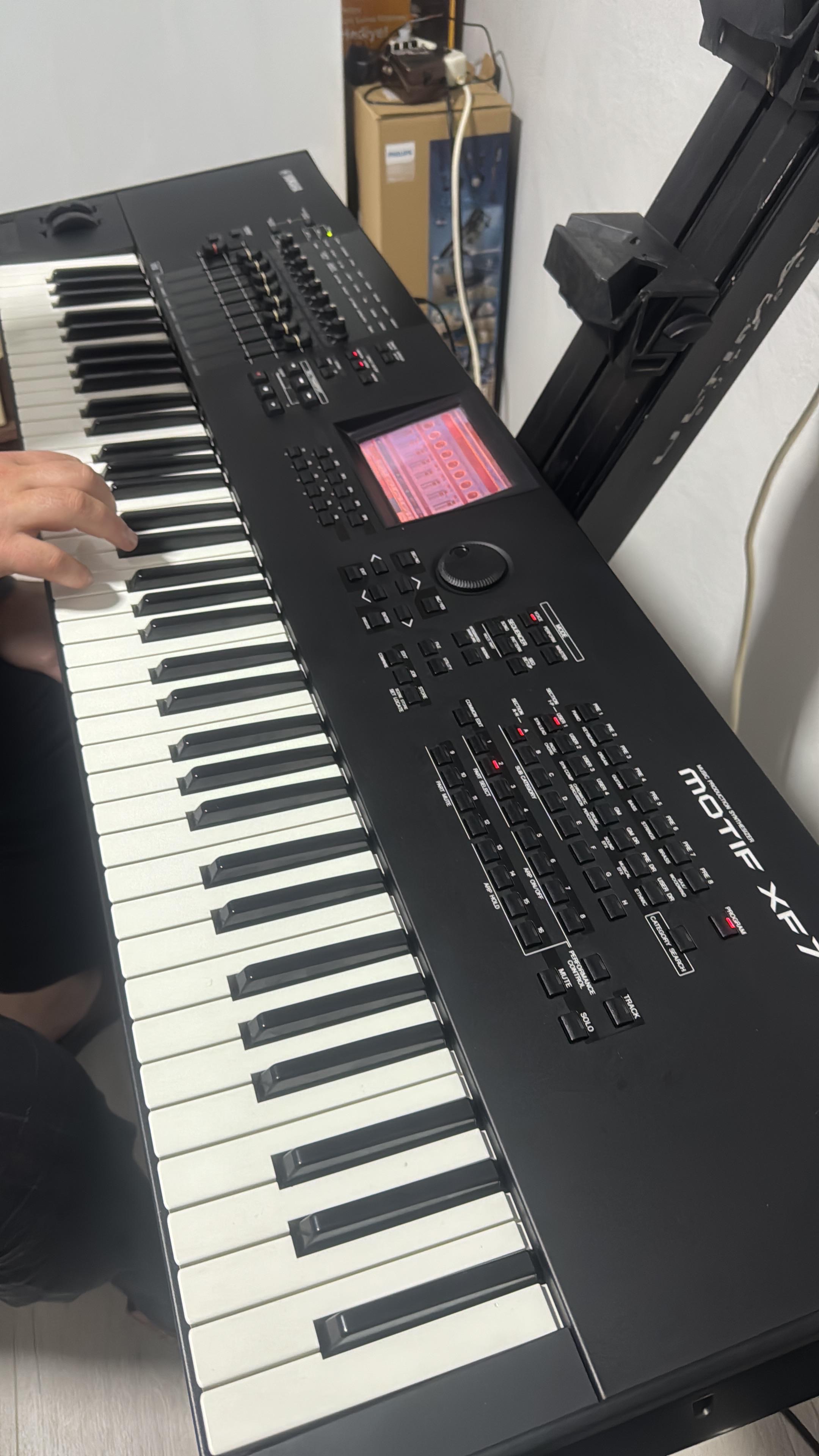 Yamaha Motif XF7 1