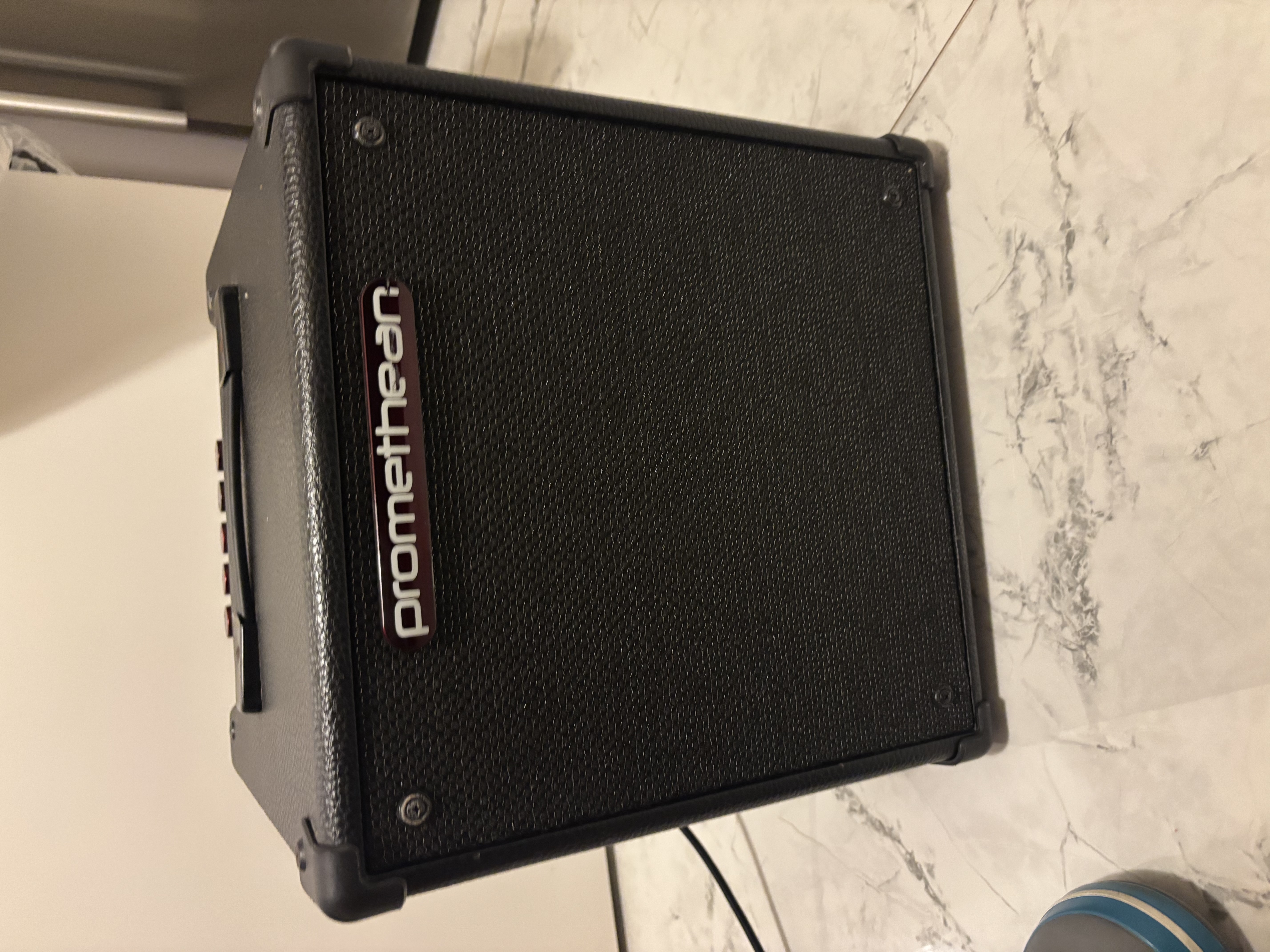 ibanez promethean p20u 20w gitar amfisi 1