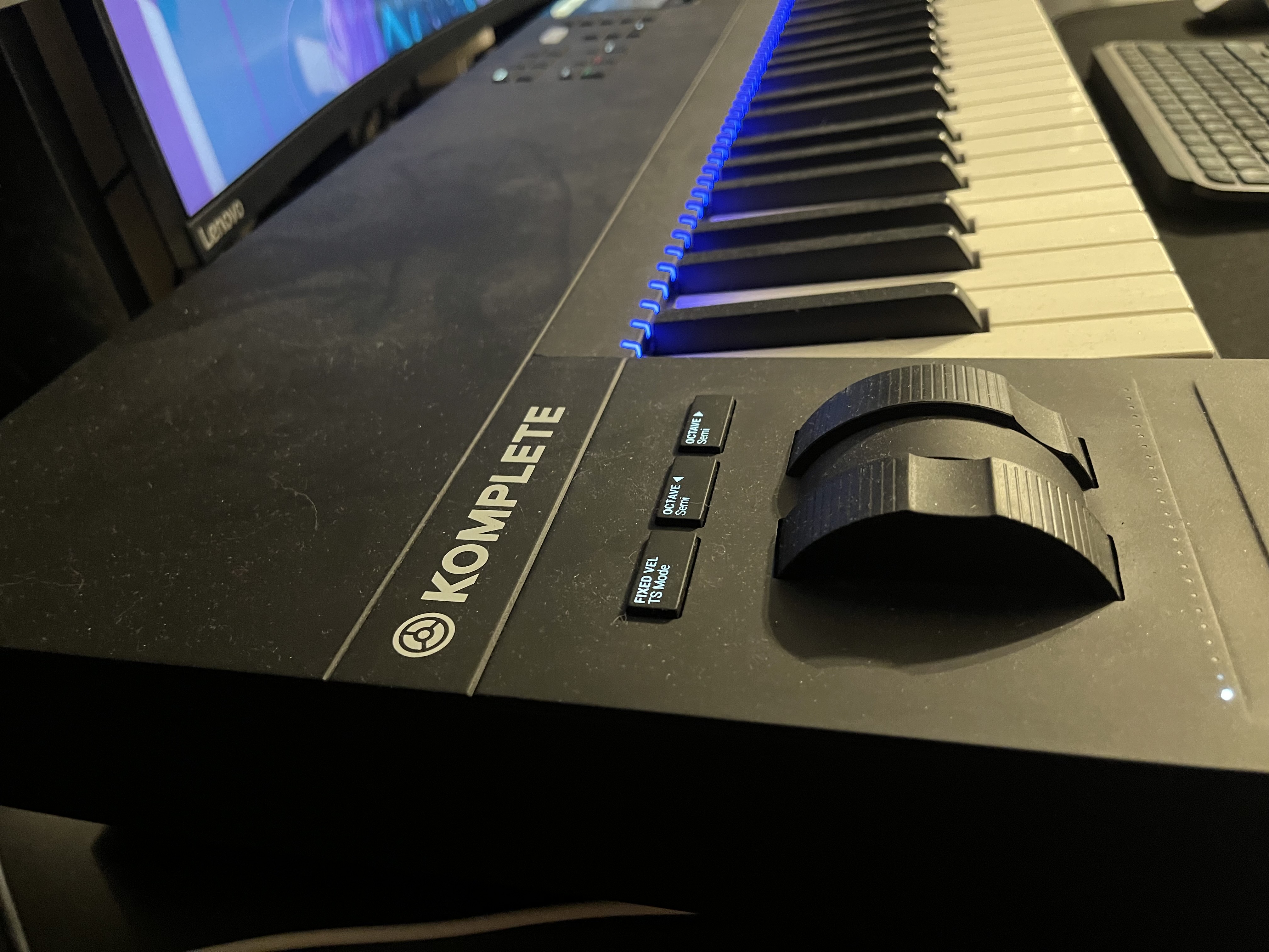 NI Komplete Kontrol S88 Mk2 acil 3