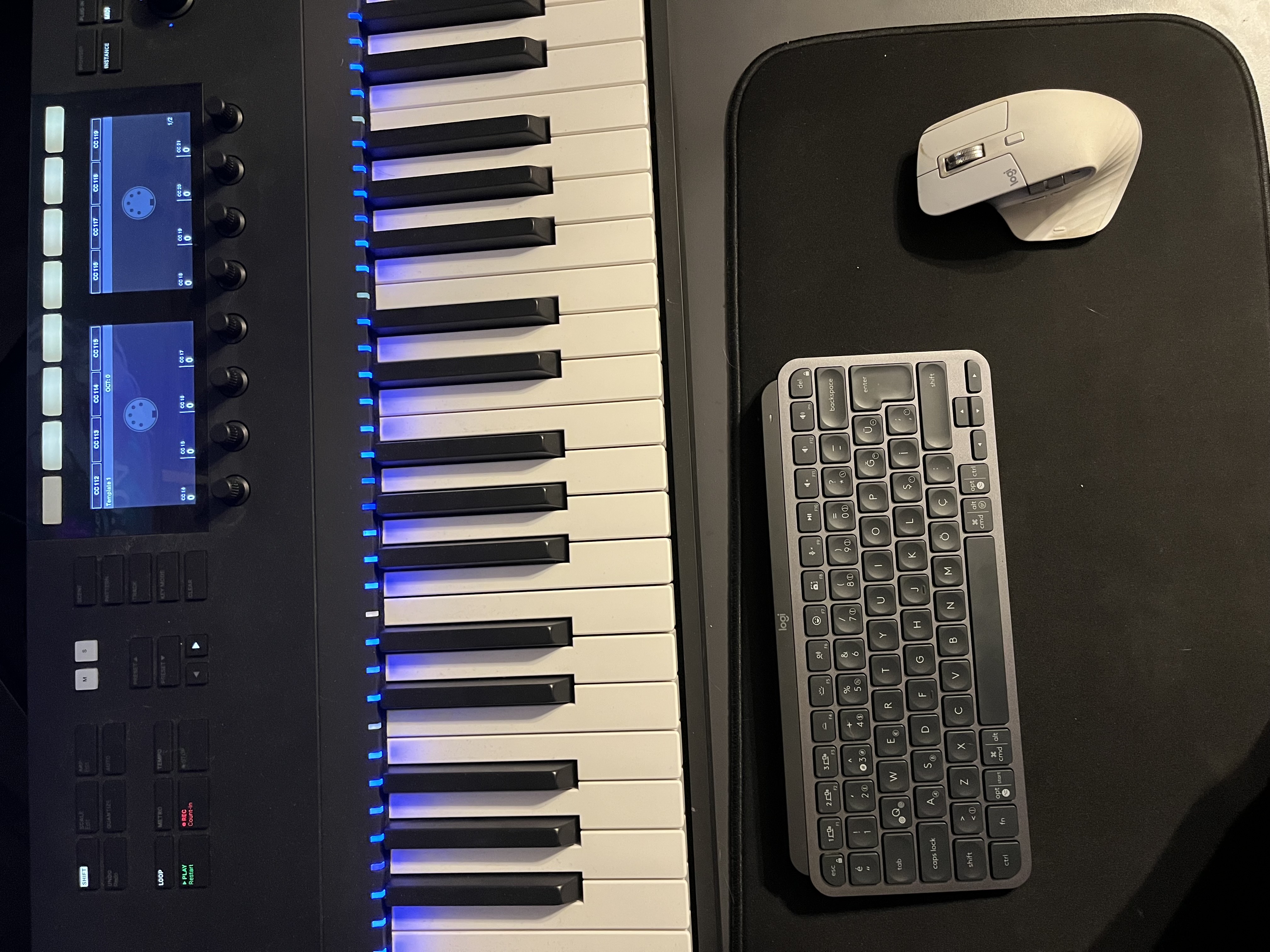 NI Komplete Kontrol S88 Mk2 acil 1