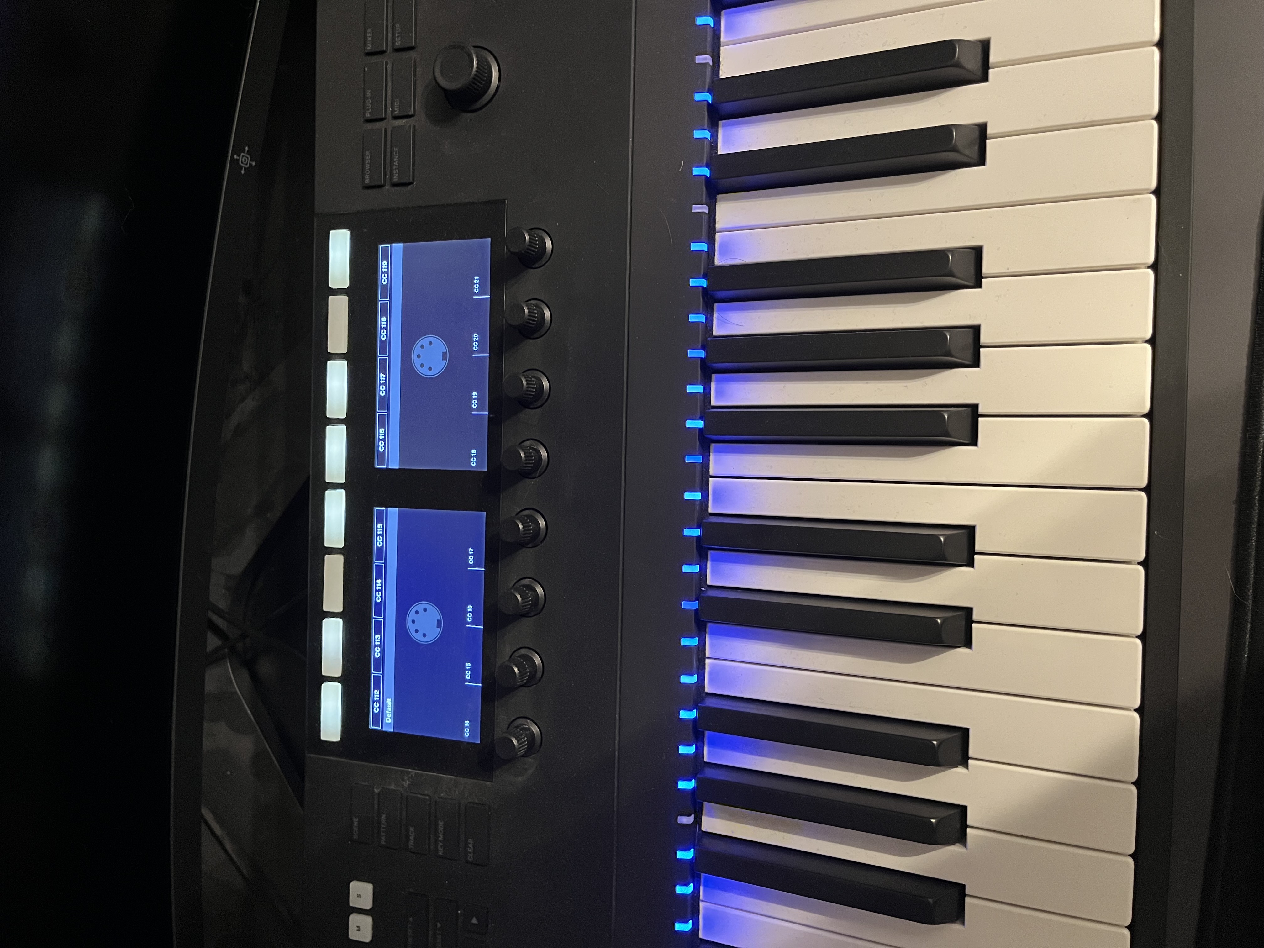 NI Komplete Kontrol S88 Mk2 acil 2