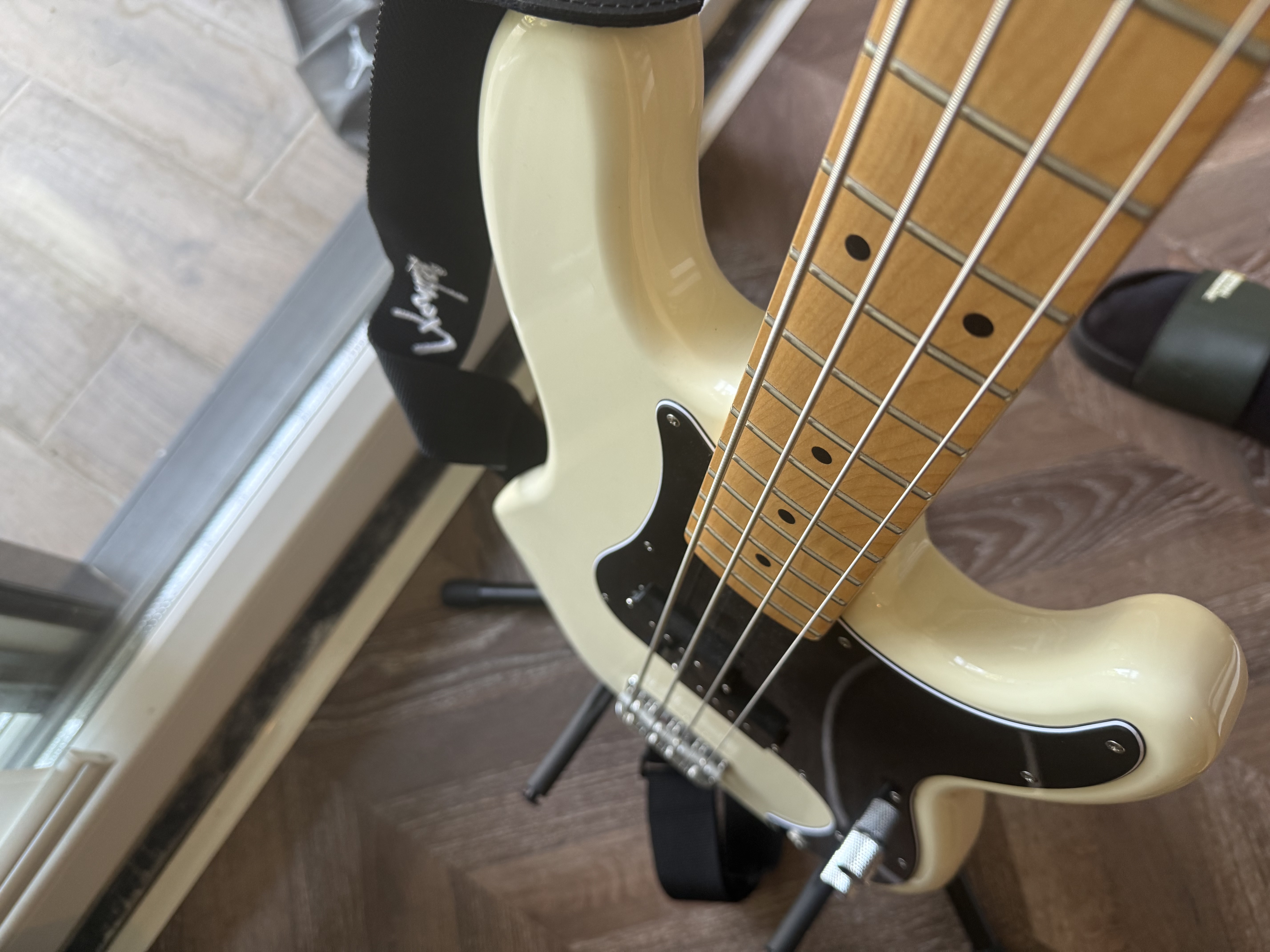Fender standart precision bass 9