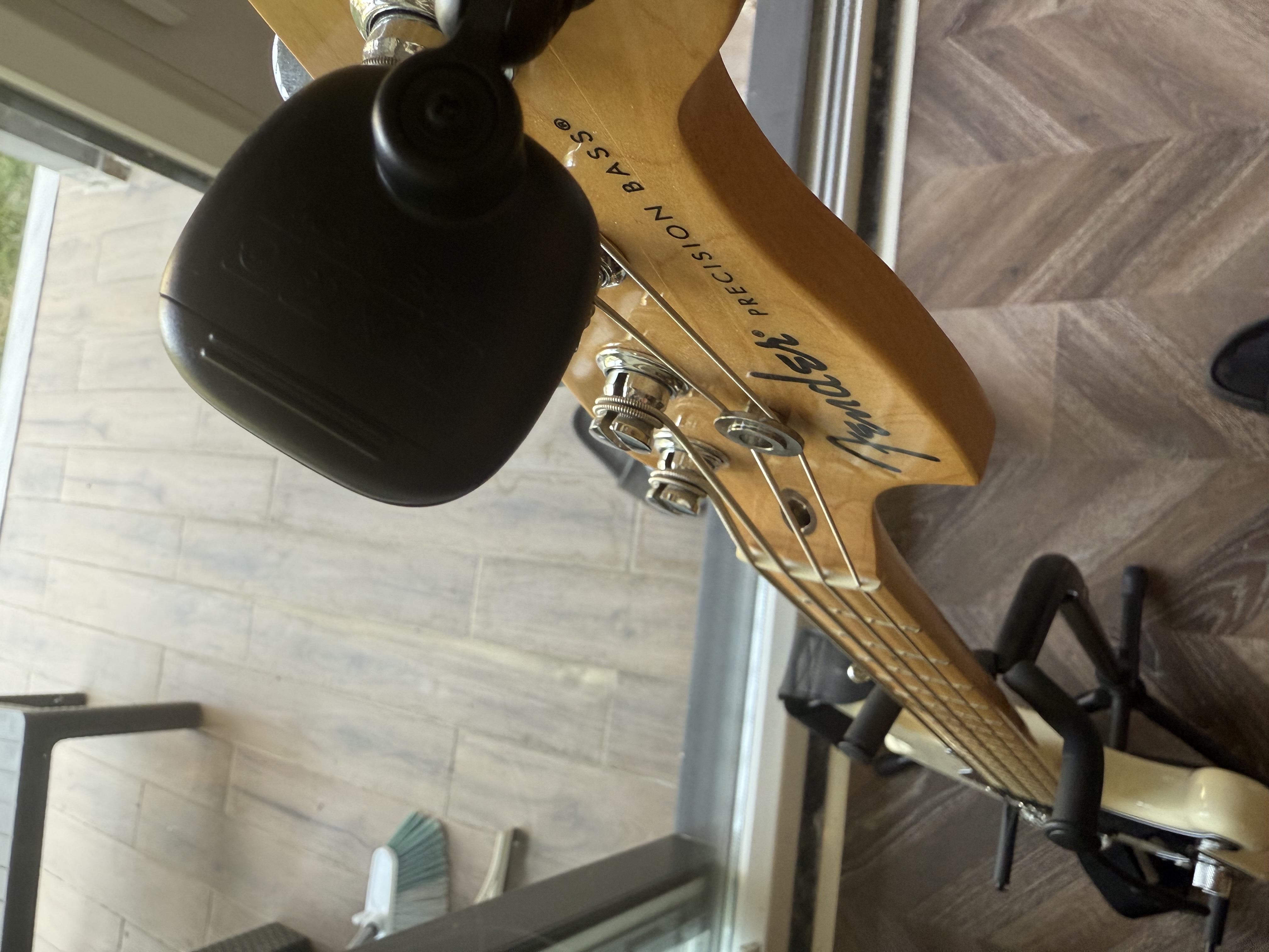 Fender standart precision bass 8