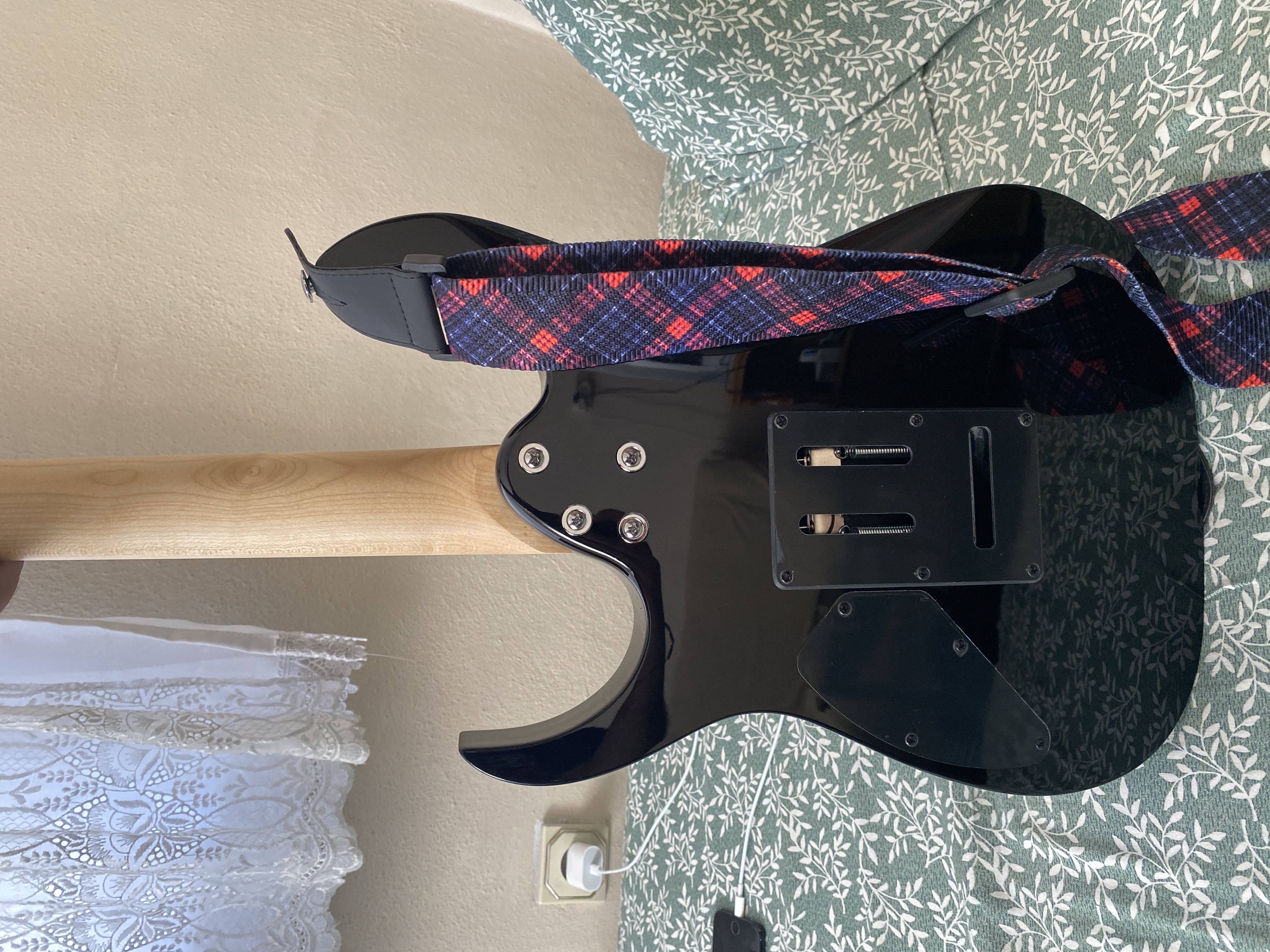 IBANEZ GRG170DX-BKN GIO RG Serisi Black Night Elektro Gitar 4