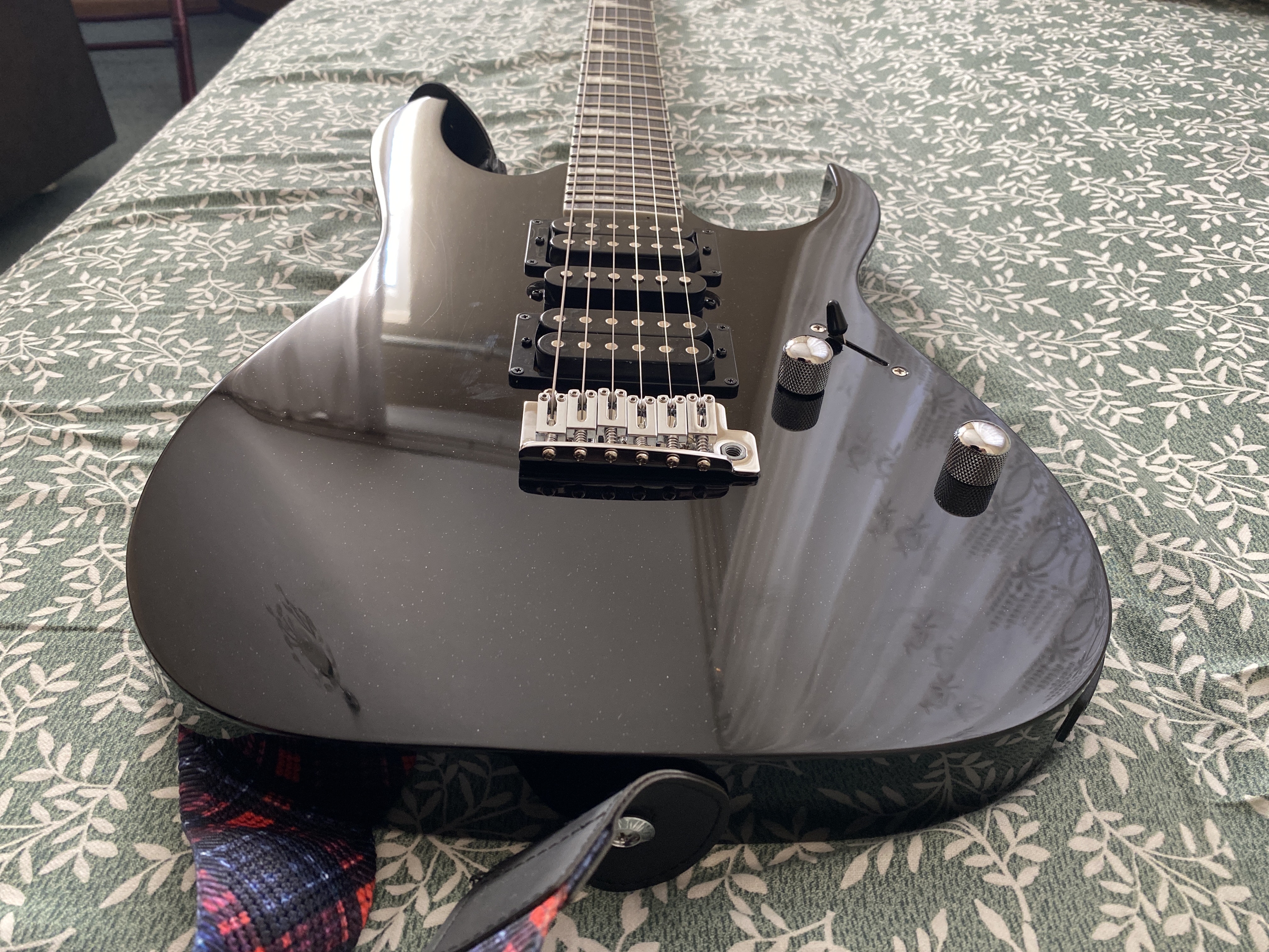IBANEZ GRG170DX-BKN GIO RG Serisi Black Night Elektro Gitar 6