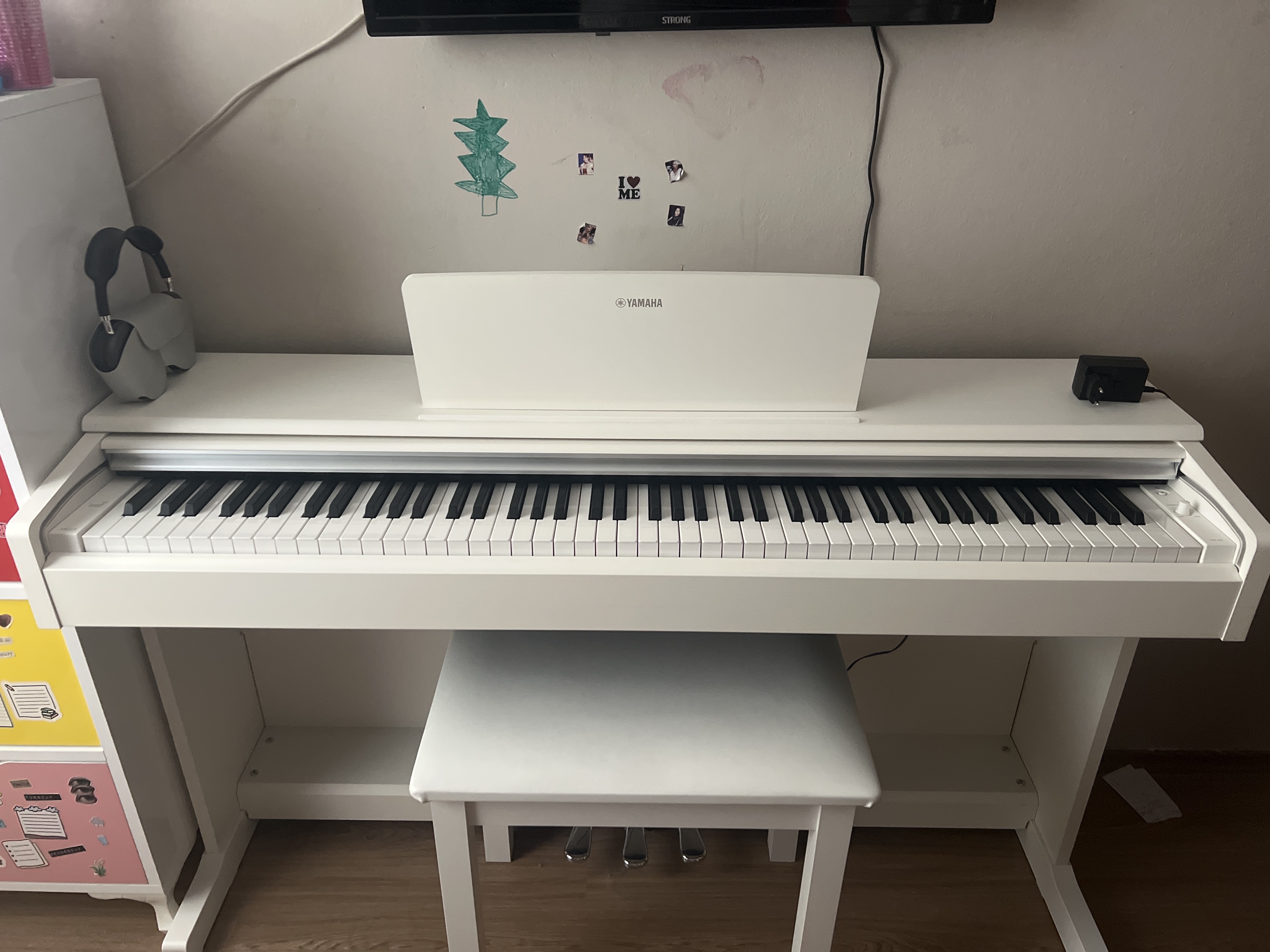 yamaha ydp105WHdigital piano beyaZ 2