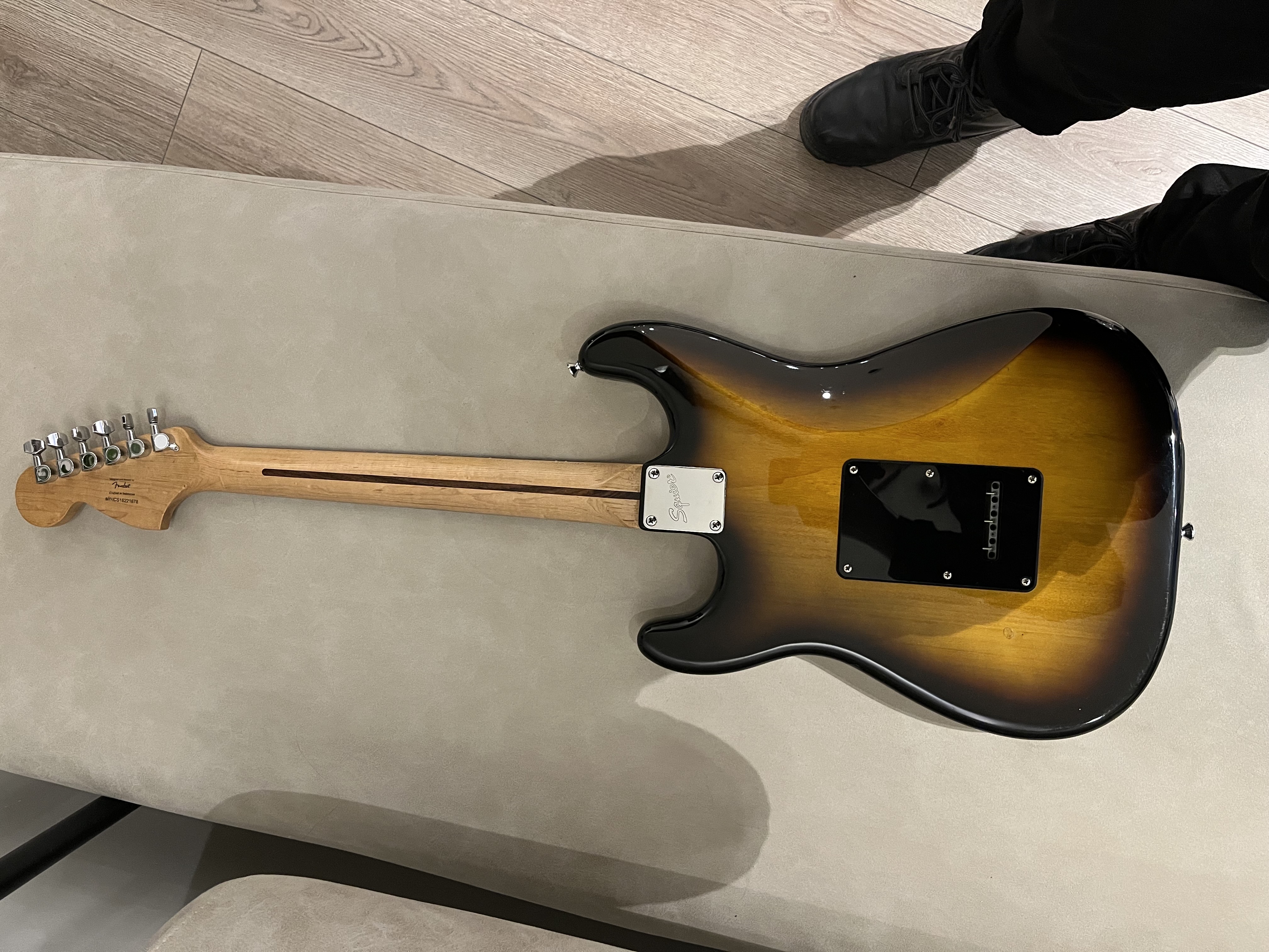 Squier Affinity Strat 6