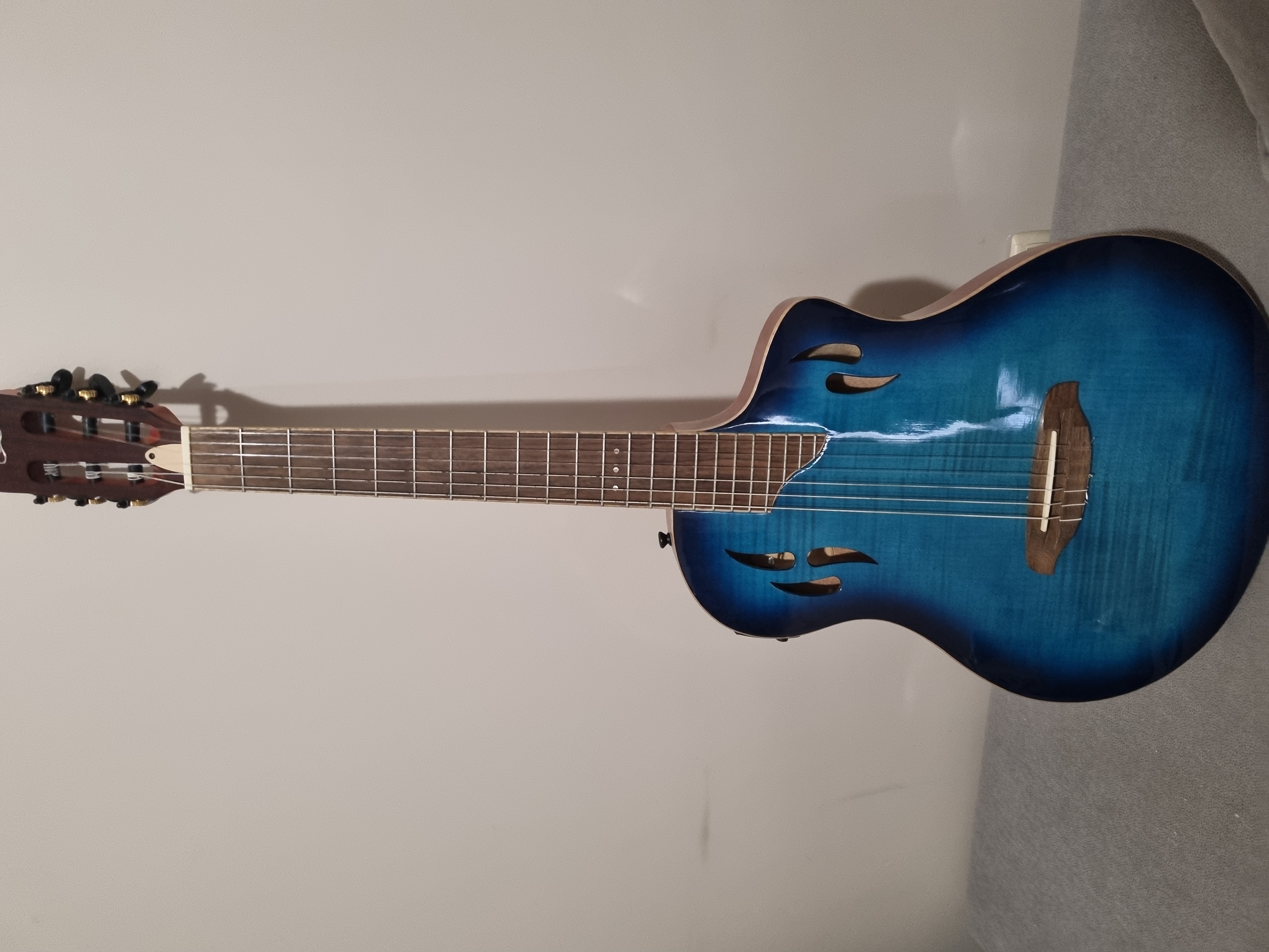 Ortega TourPlayer Deluxe RTPDLX- FMA Elektro Klasik Gitar (Blue Burst) 7
