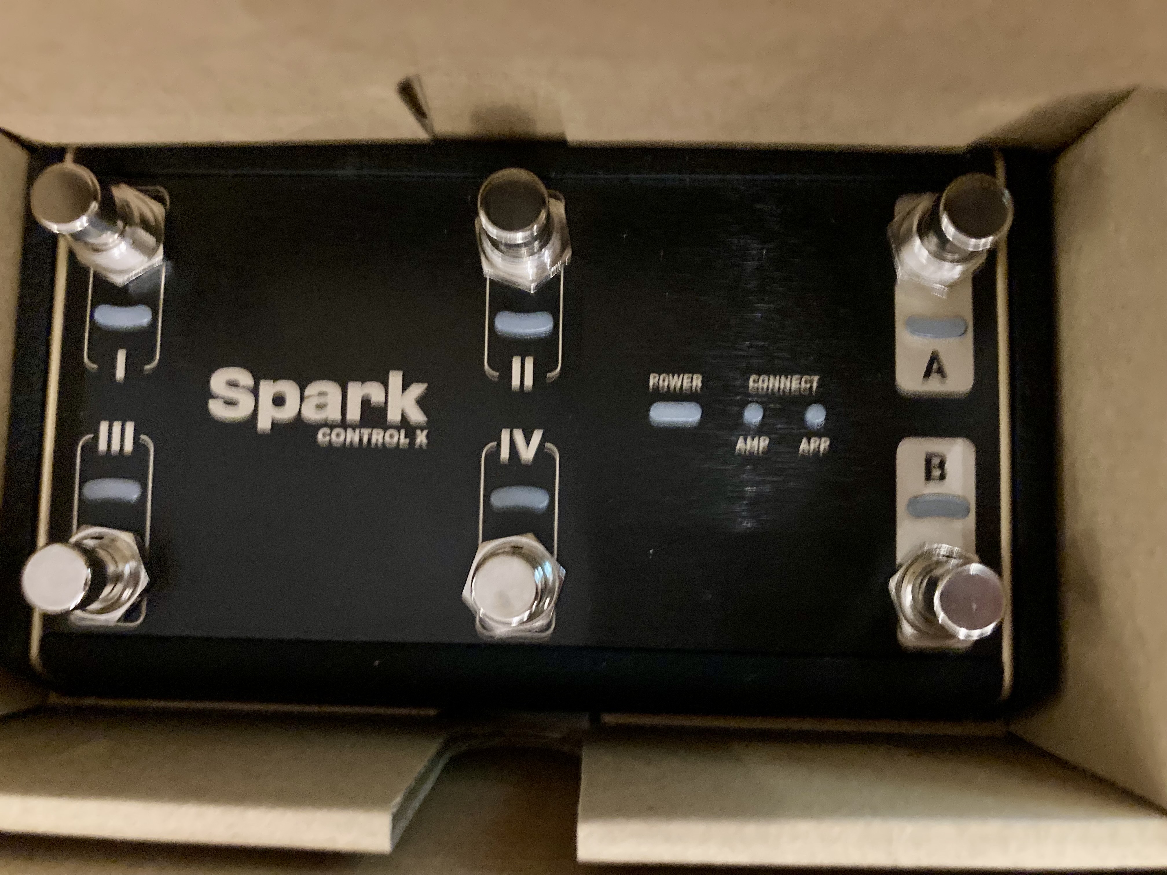 Positive Grid Spark Control X – 6 Switch Kablosuz Foot Controller 6