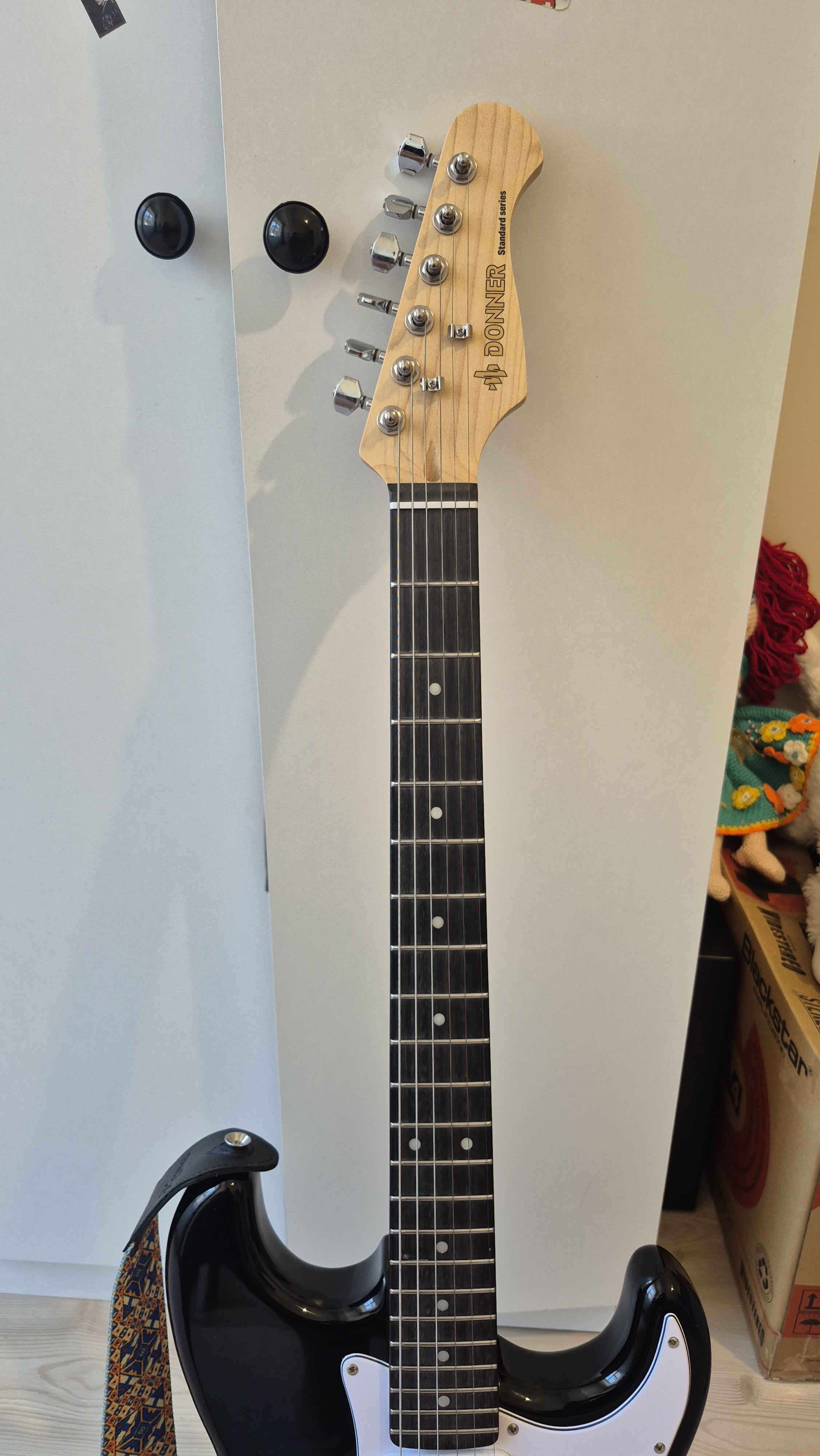 Donner DST 100B elektro gitar ve Blackstar ID:Core 10 V4 Dijital Kombo Elektro Gitar Amfi 5