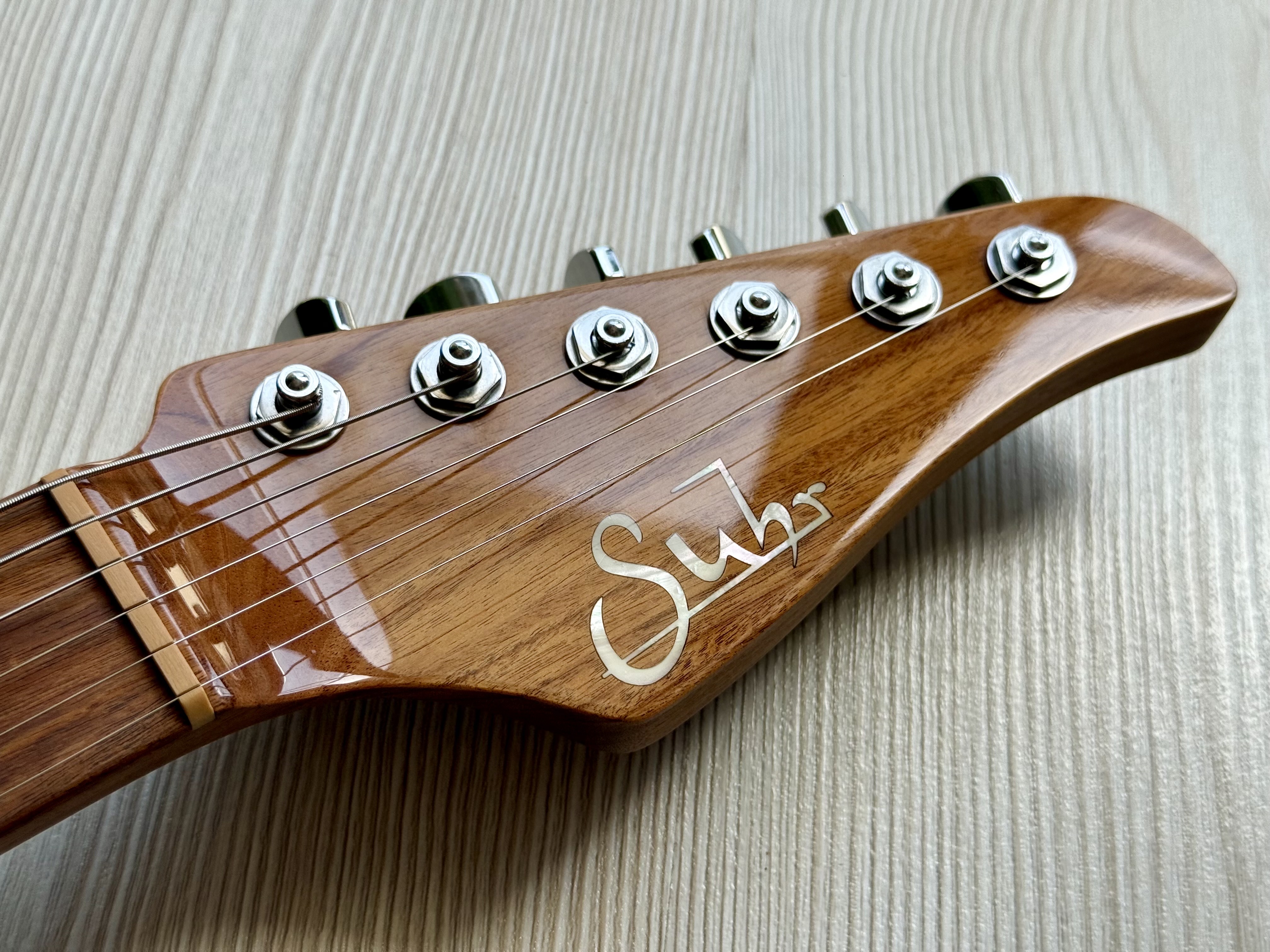 Suhr Custom Standard Koa & Pau Ferro 10