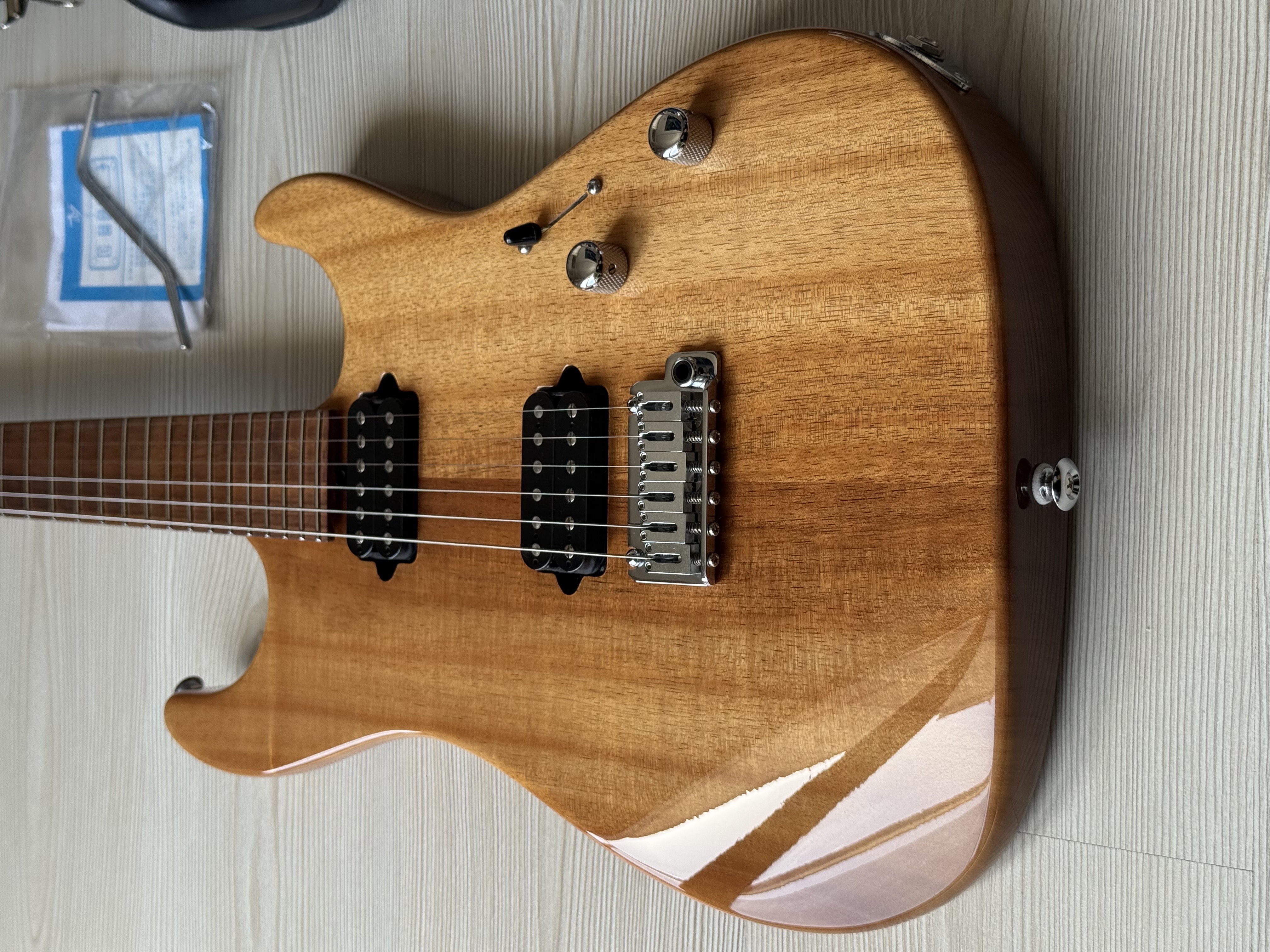 Suhr Custom Standard Koa & Pau Ferro 6