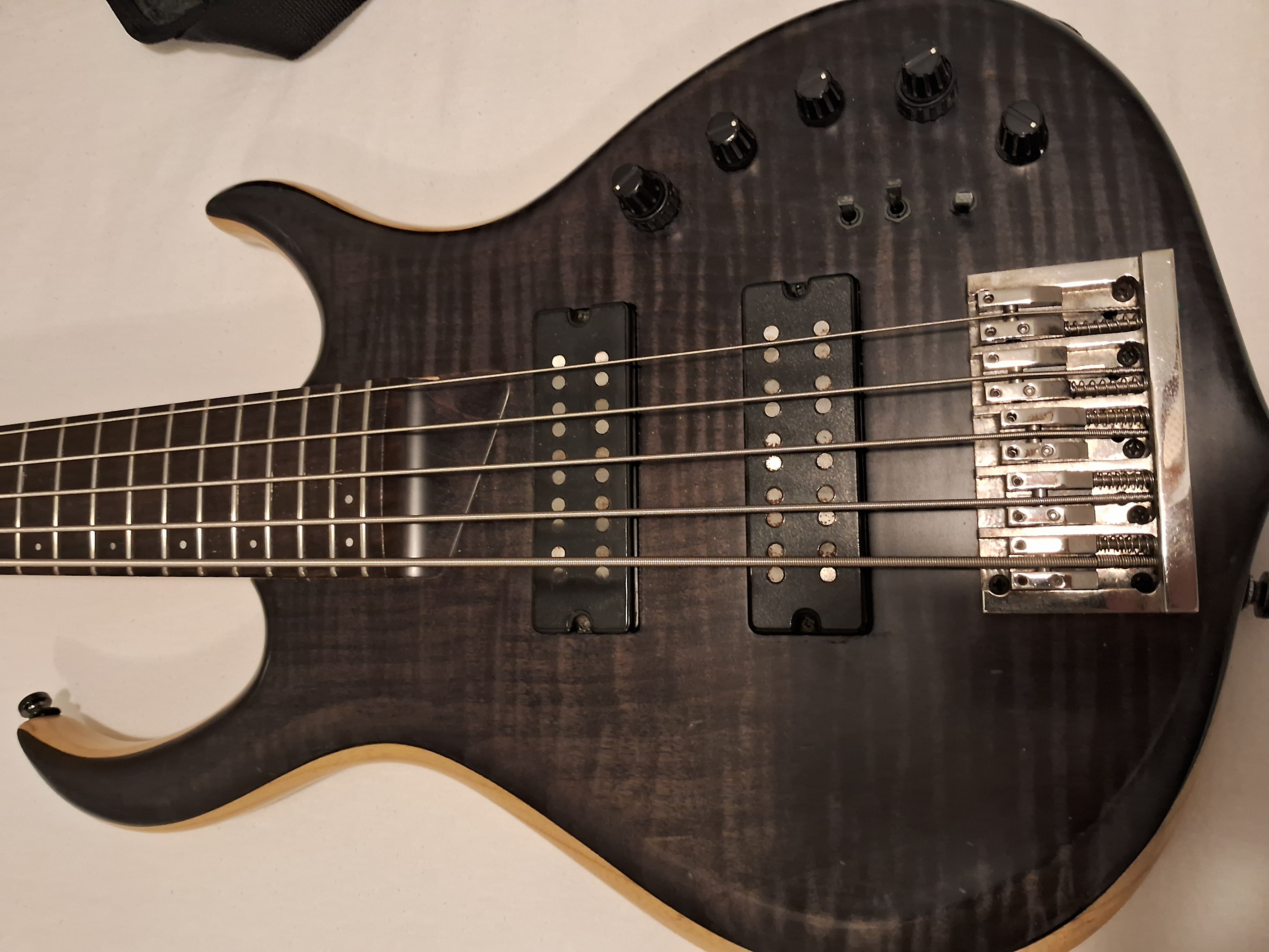 marcus miller m7 5telli 1