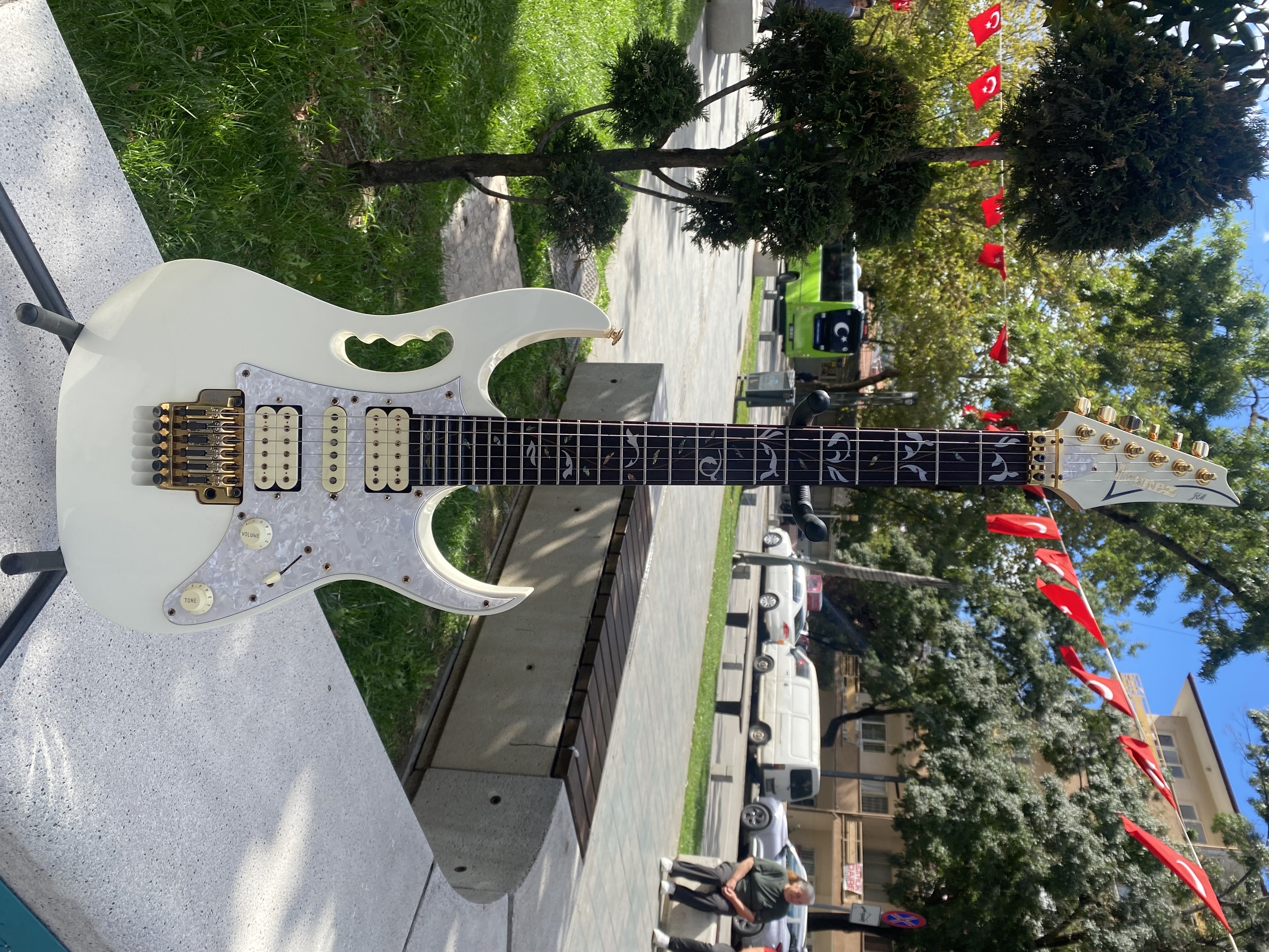 Ibanez Jem V7 1