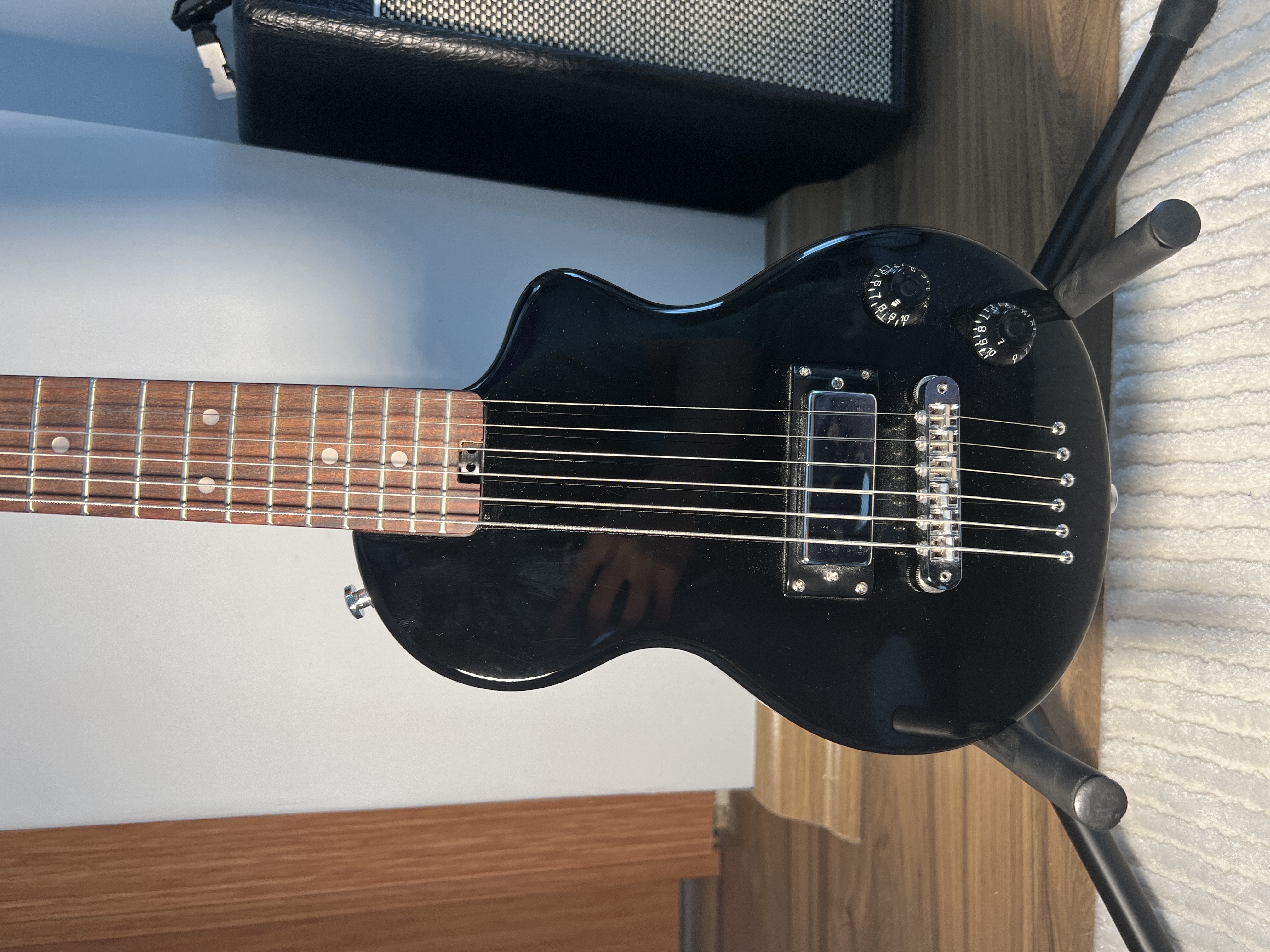 Carry-on Travel Mini Elektro Gitar Siyah 2