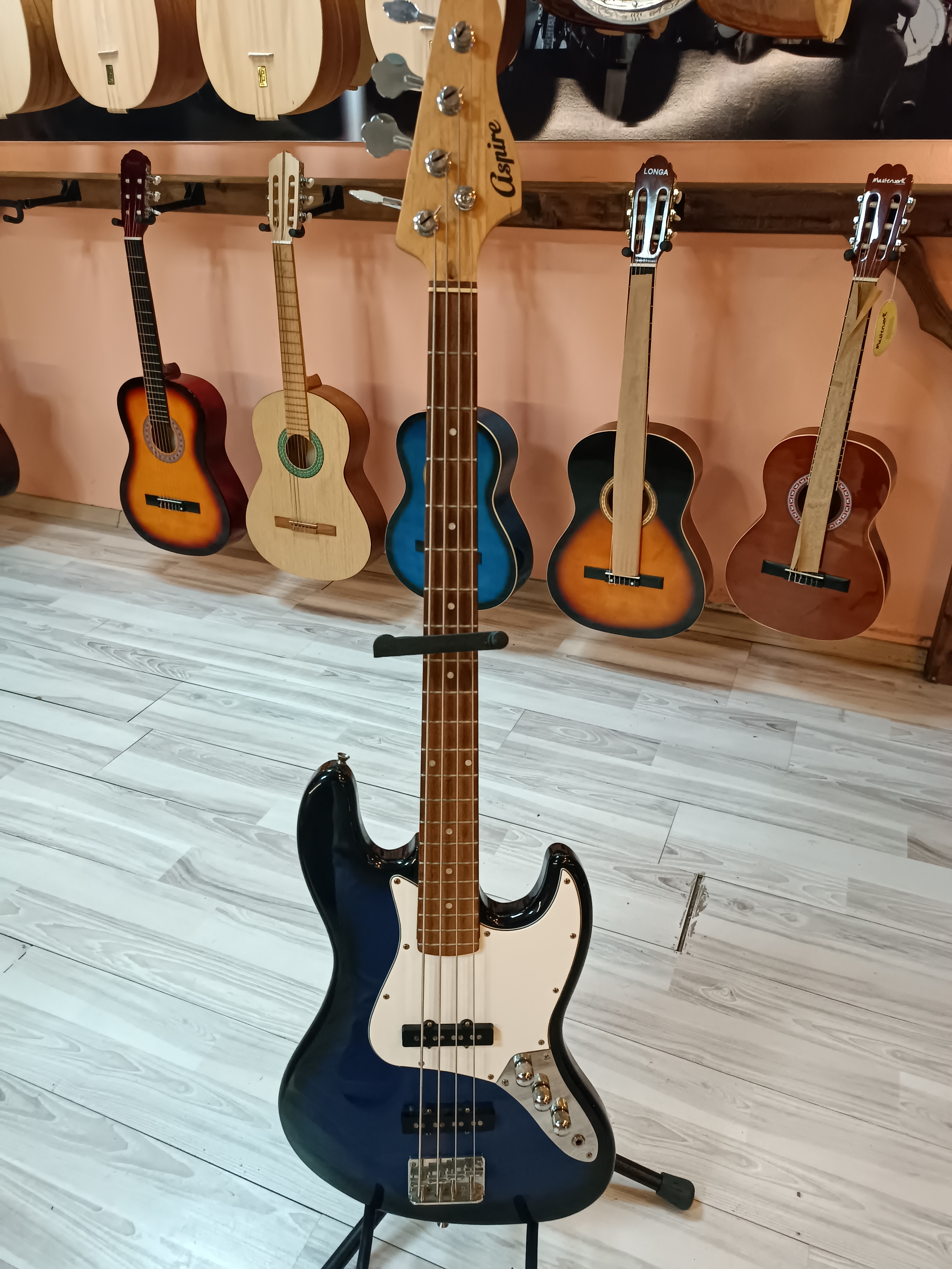 Aspire Bass gitar 4 telli - 2 single manyetik 2