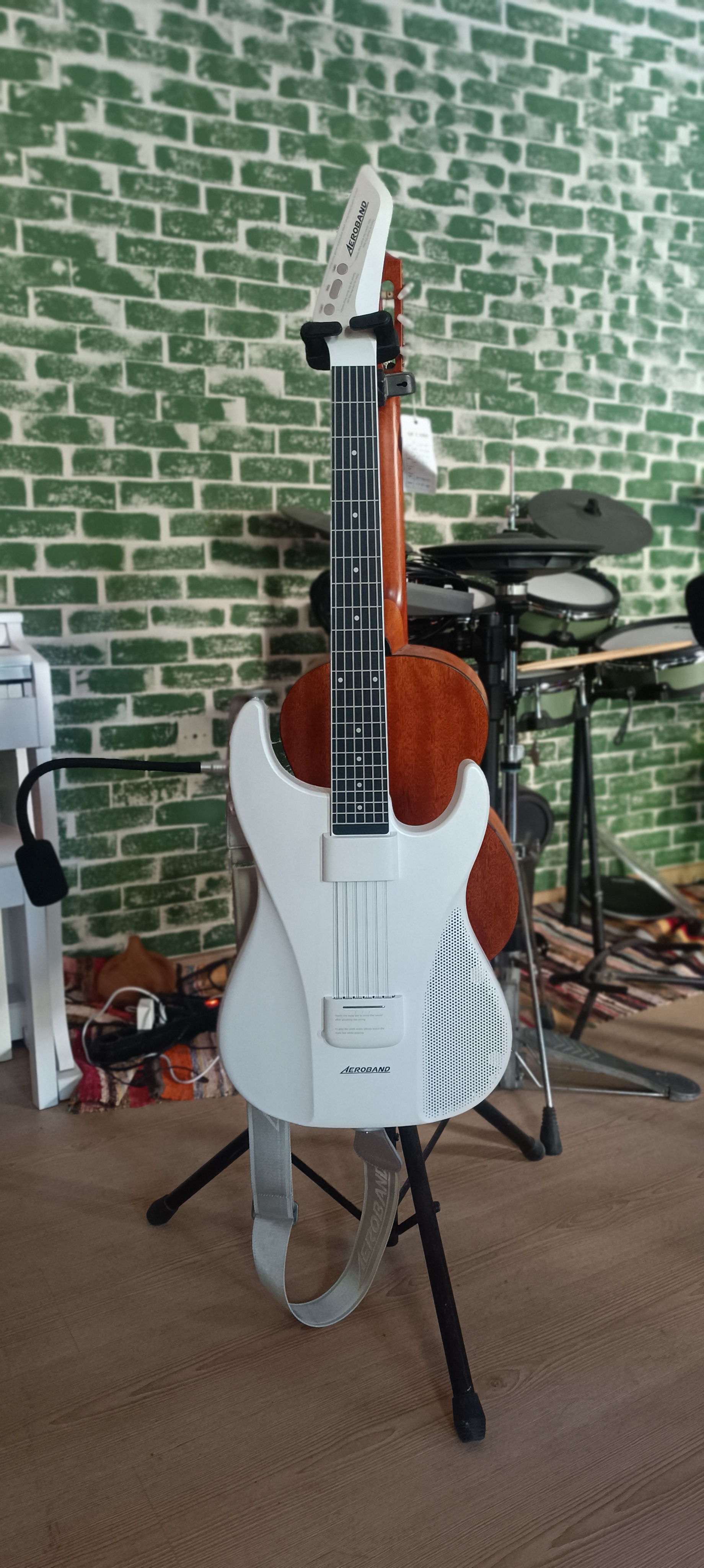 Aeroband Smart Gitar 4