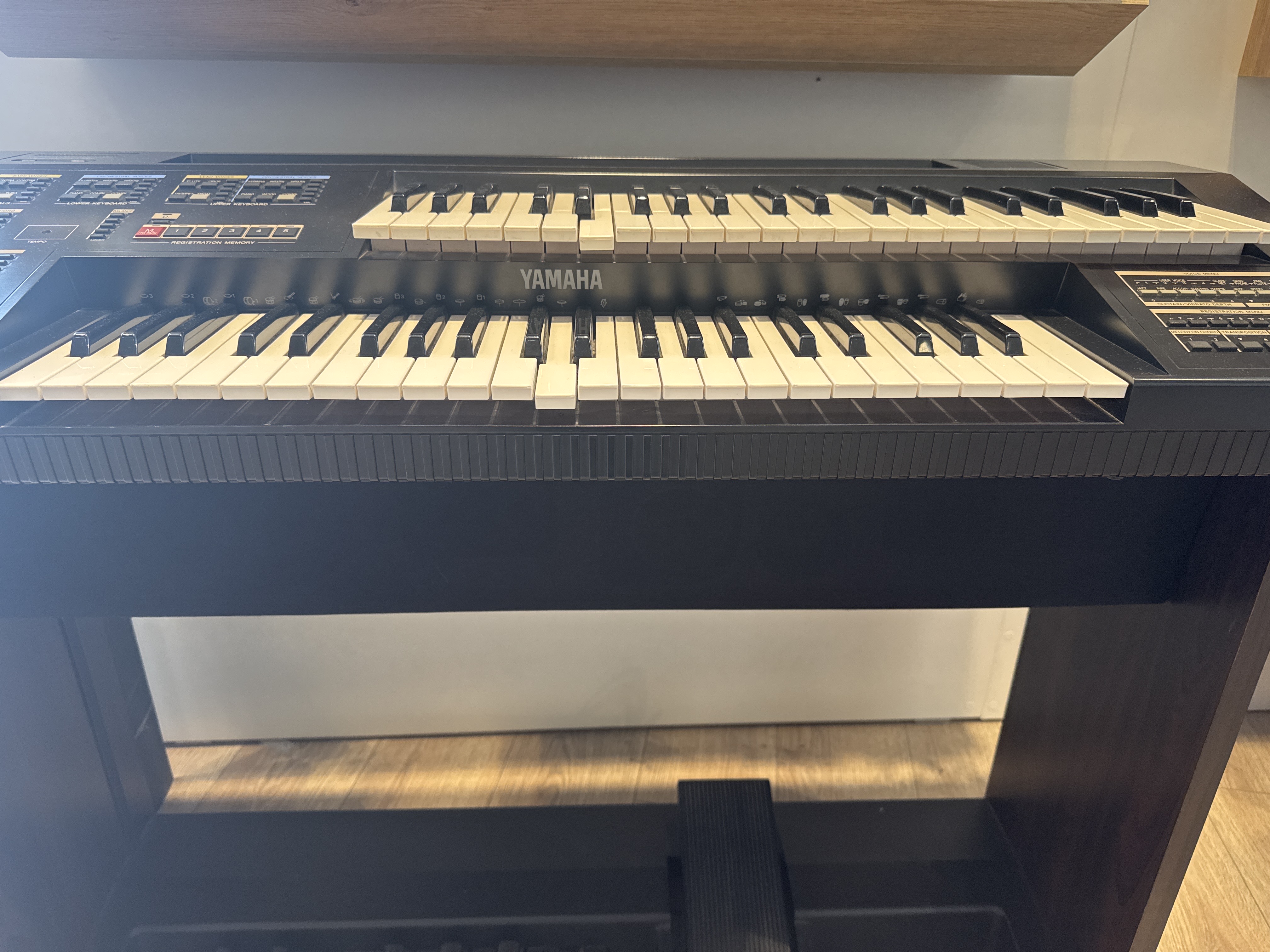 Yamaha Electone HC-4 Synthesizer 4