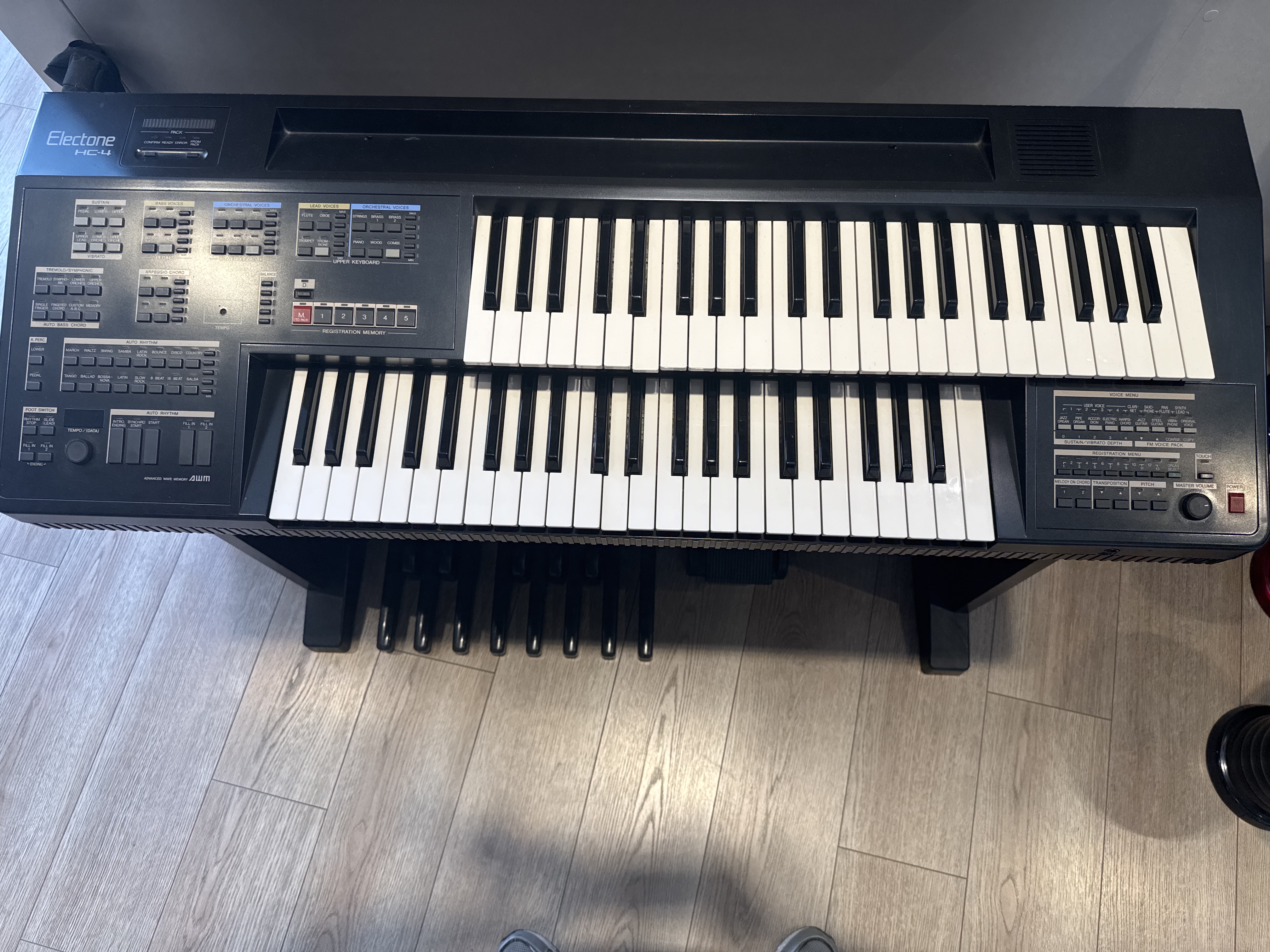 Yamaha Electone HC-4 Synthesizer 2