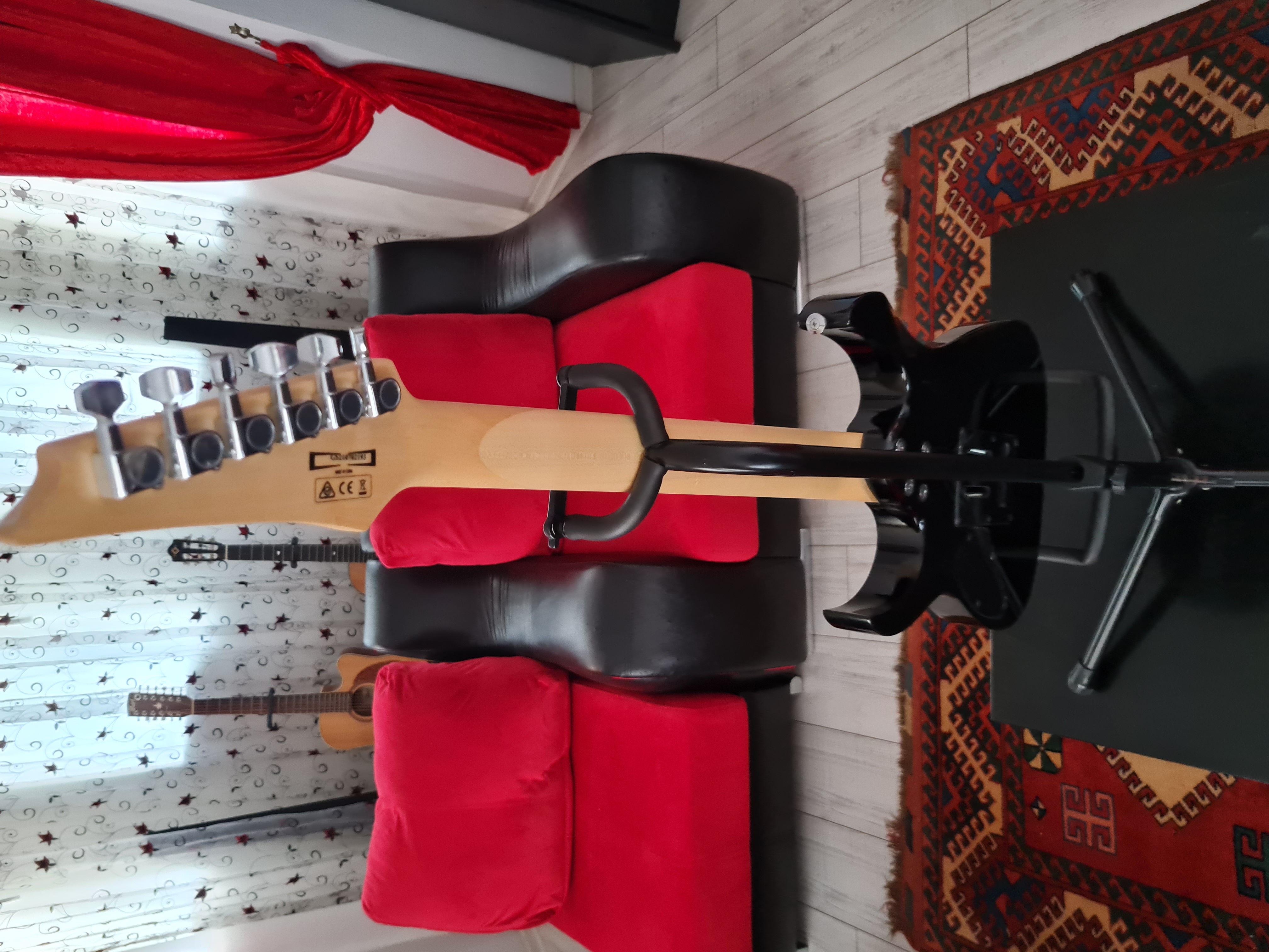 IBANEZ GRG170DX-BKN Elektro Gitar 2