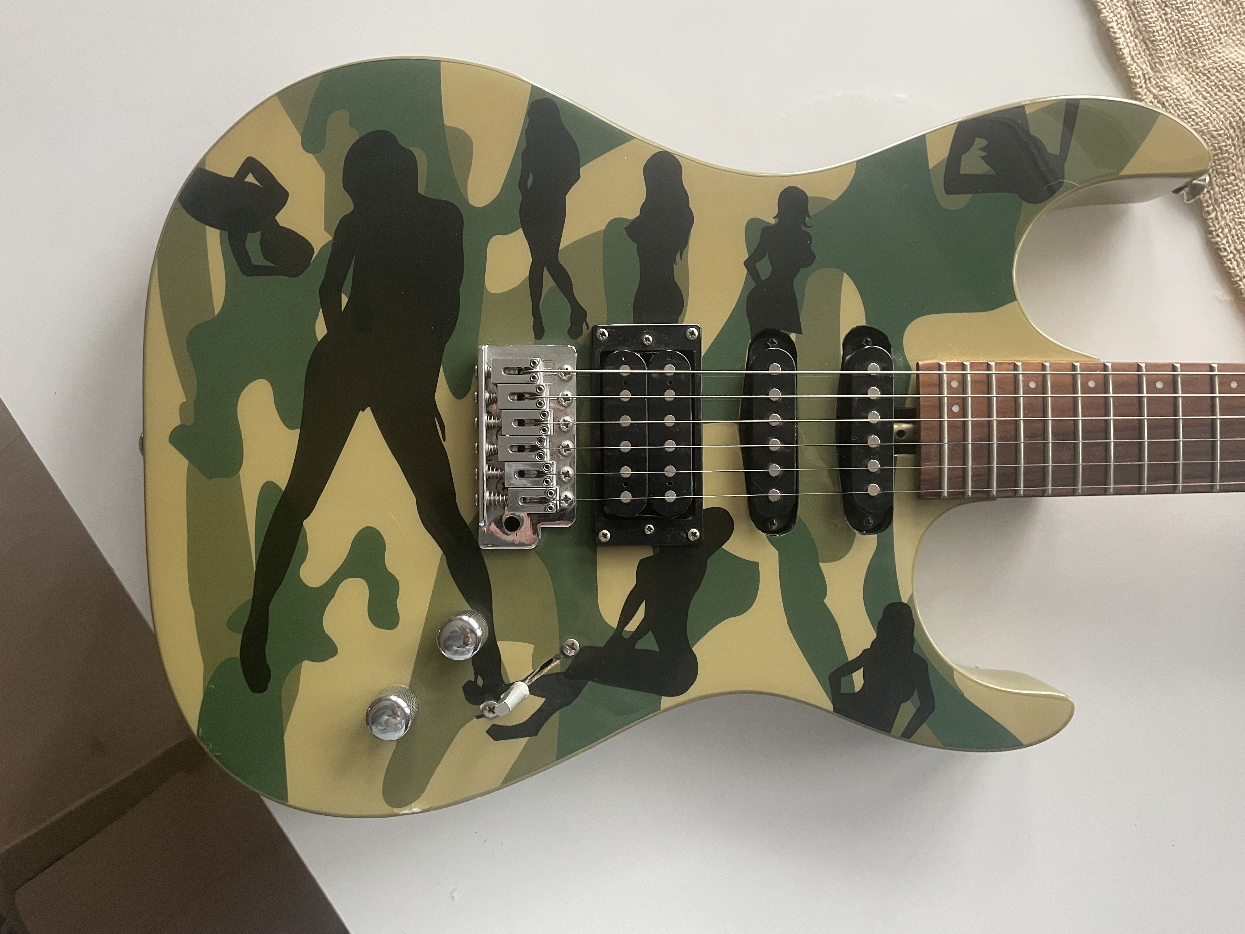 washburn camo lady 2