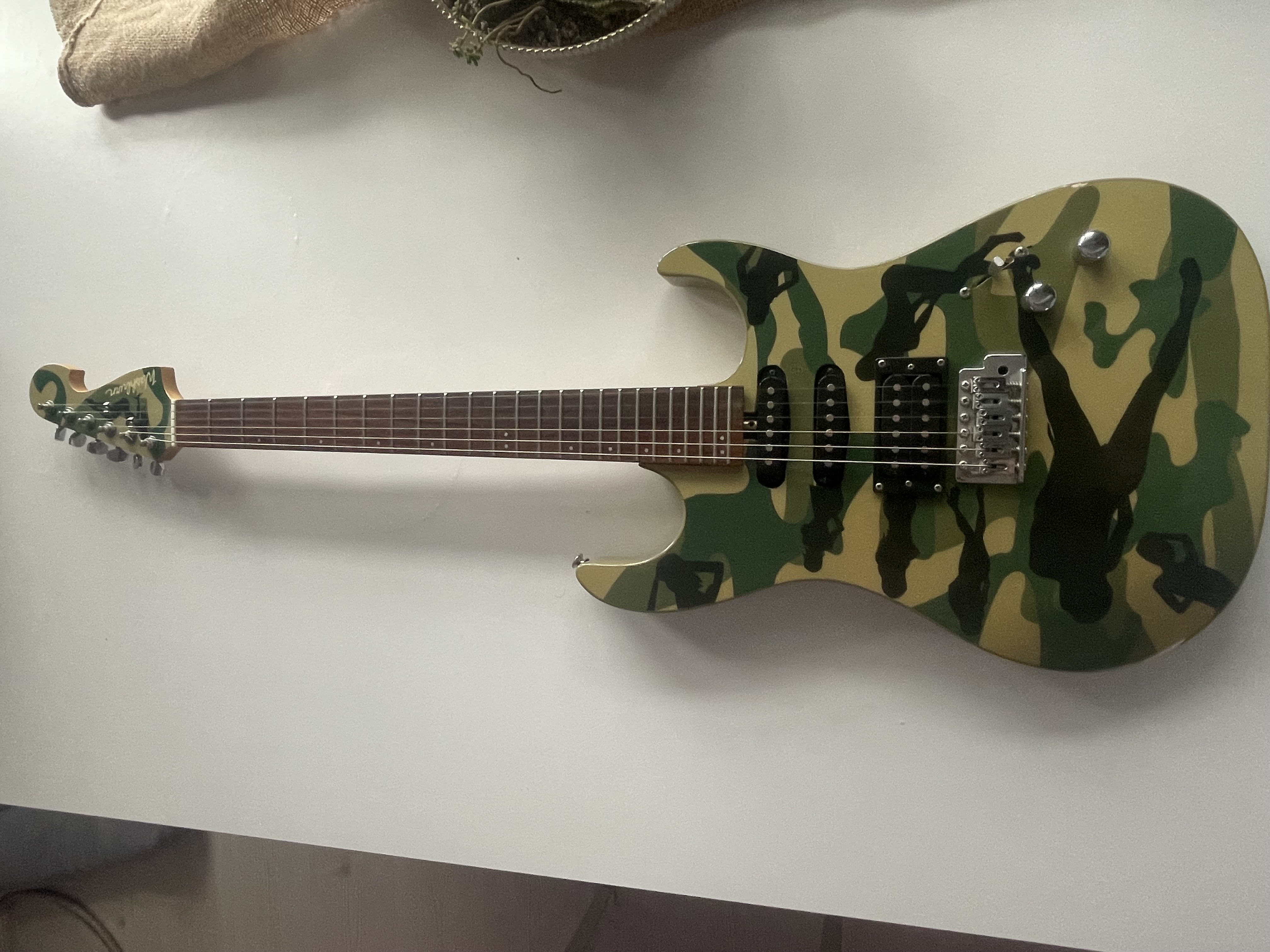 washburn camo lady 1