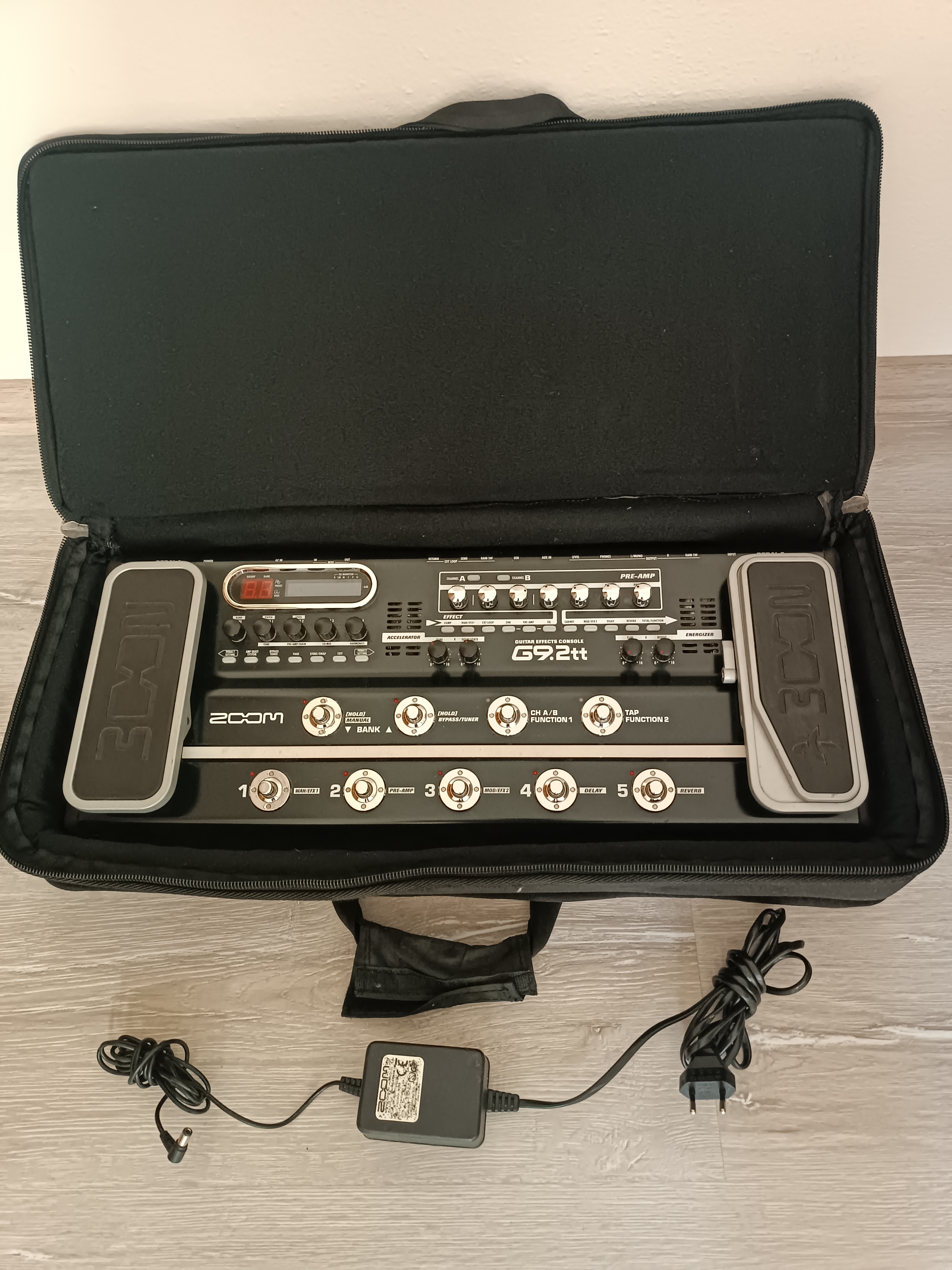 Zoom G9. 2tt Lambalı Gitar Effect Prosesör 3