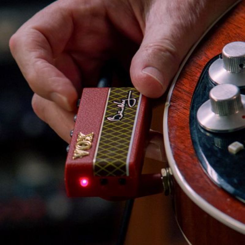 AMPLUG BRIAN MAY 1