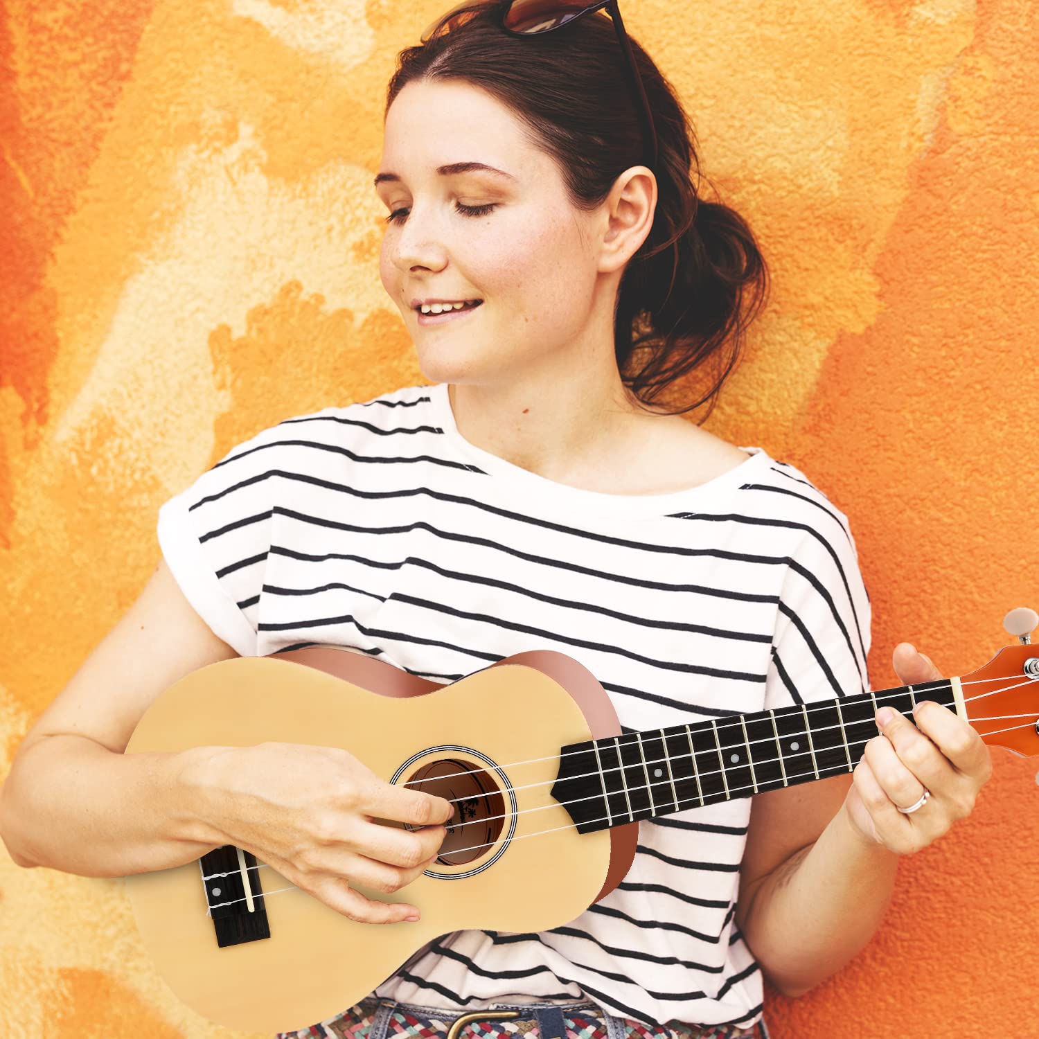 Donner DUS-10N Soprano Ukulele Seti (Natural) 6