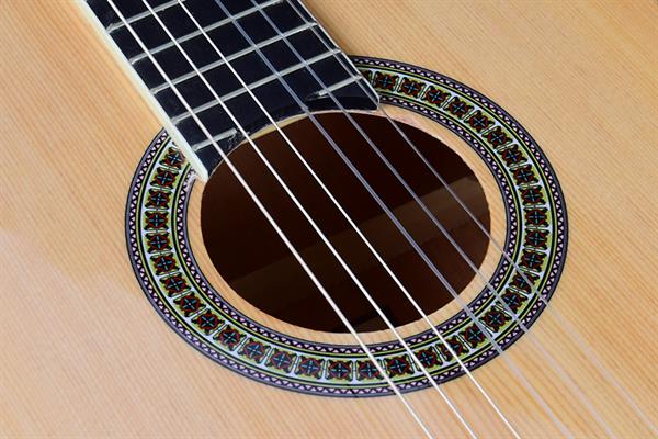 Tayste TS-CG31-39 Natural 4/4 Klasik Gitar 3