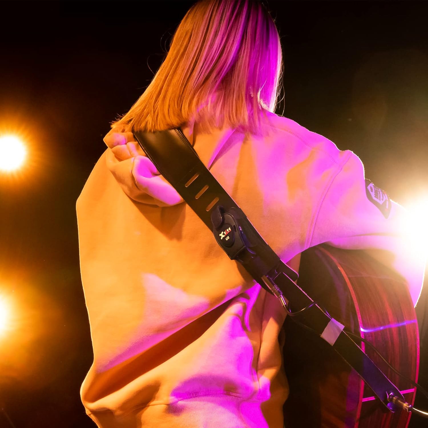 Xvive XV-H1 U2 Gitar Kablosuz Sistemi için Taşıyıcı 3