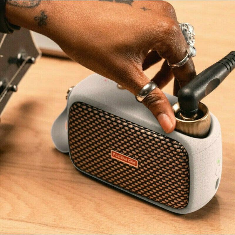 Positive Grid Spark Go Akıllı Gitar Amfisi (Beyaz) 4