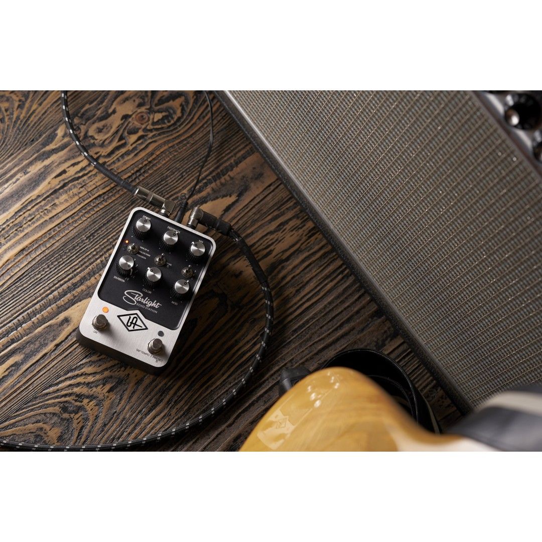 Universal Audio UAFX Starlight Echo Station Pedal 5